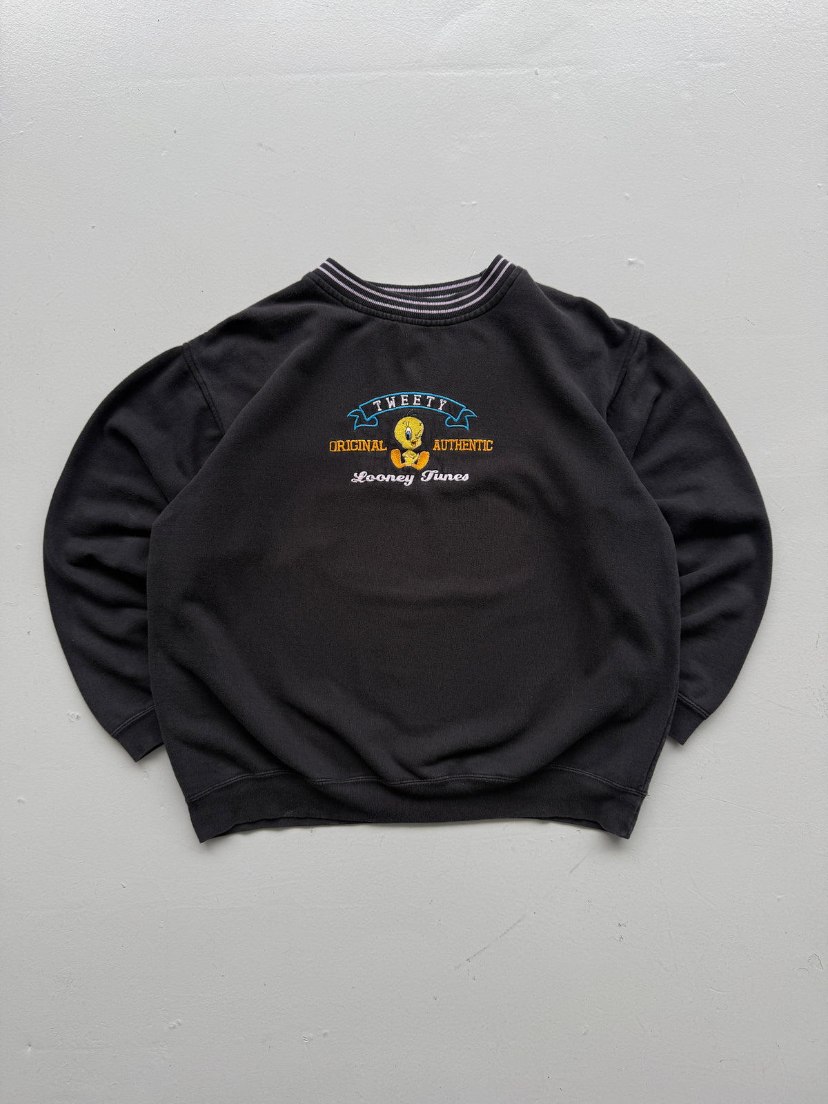 Looney Tunes Tweety Original Authentic Y2K Vintage Sweatshirt - Medium