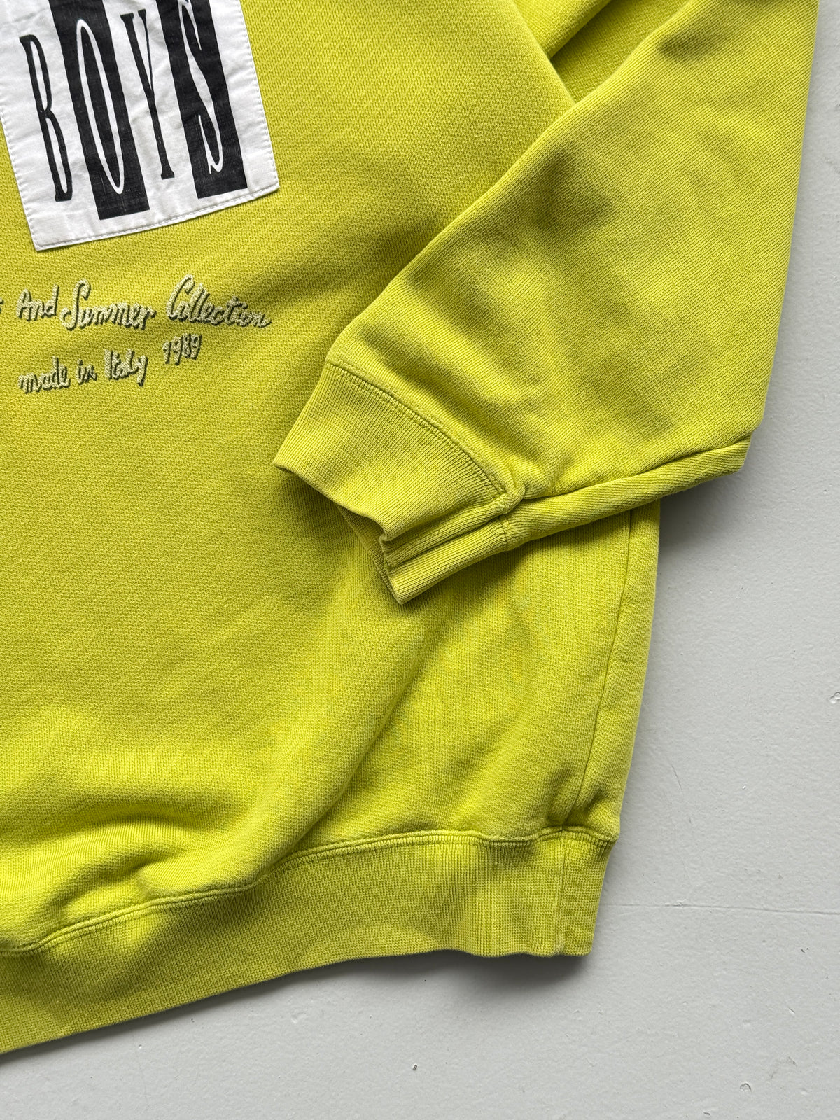 United Colors of Benetton Boys 80's Vintage Sweatshirt - Small