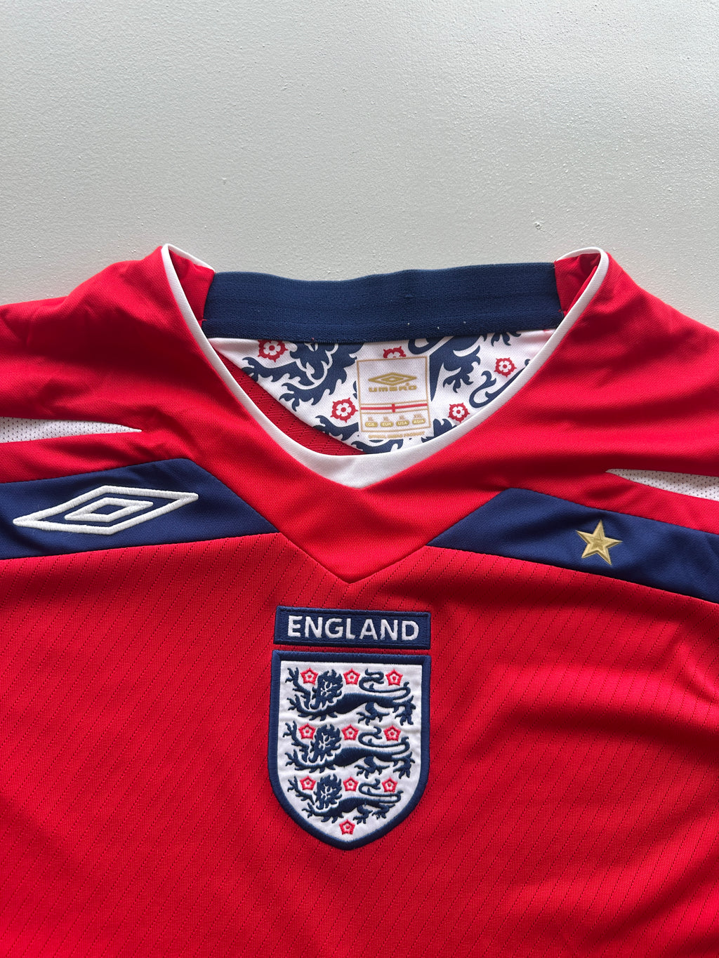 Umbro England 2008-10 Away Long Sleeve Vintage Football Shirt - XL