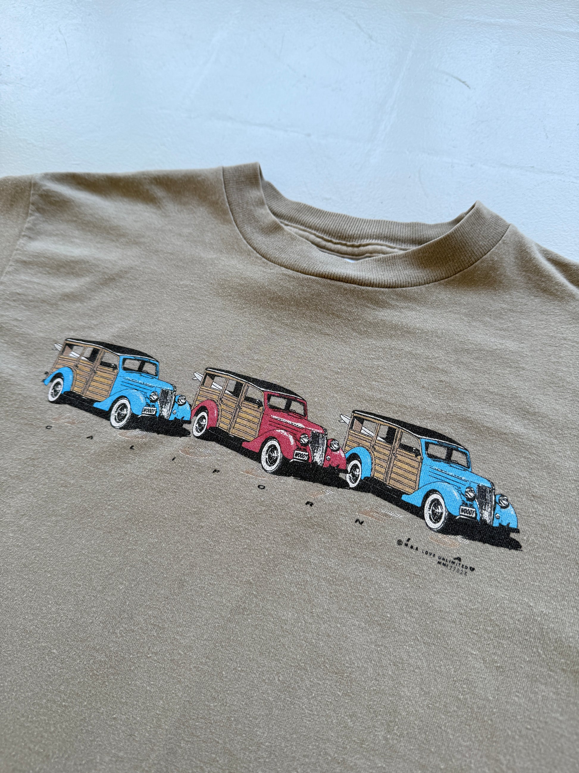 Beige California 00's Vintage Graphic Cars T-Shirt - Medium