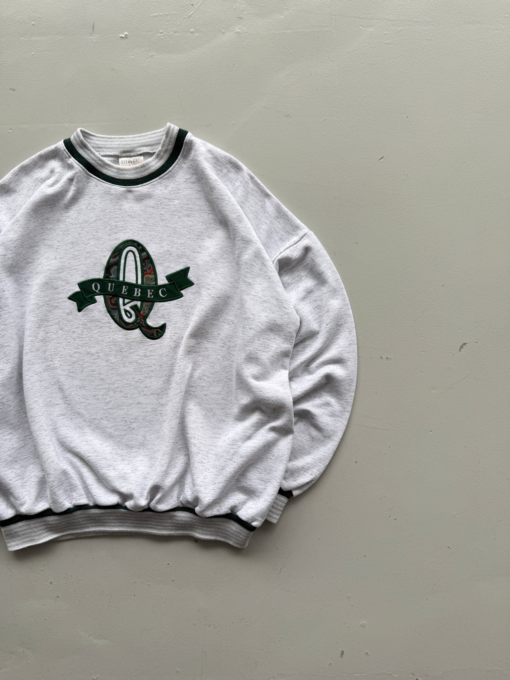 Grey Quebec 90's Vintage Graphic Tourist Sweatshirt Jumper - XL