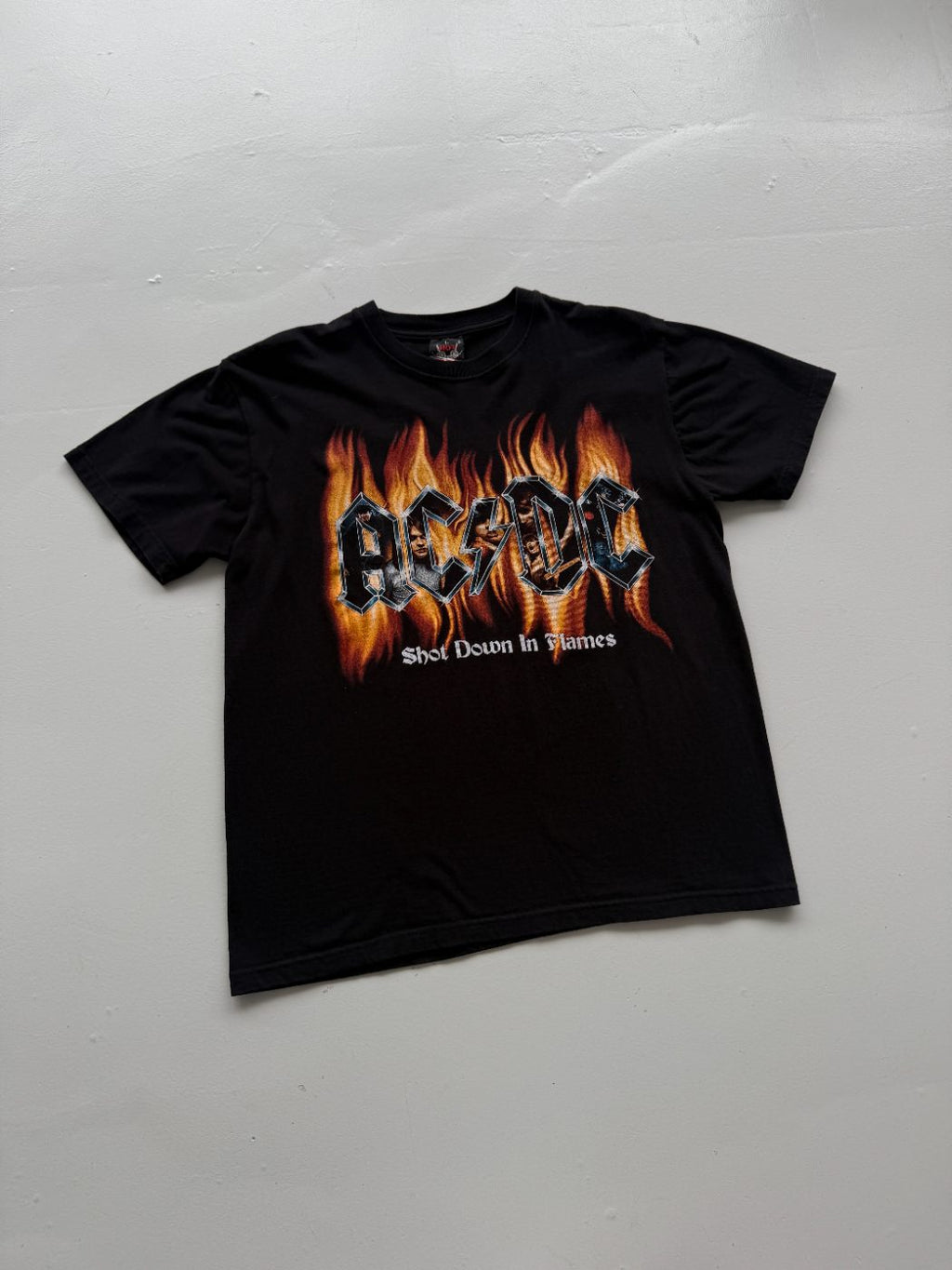AC/DC Shot Down In Flames Hot Rock Vintage Graphic Band T-Shirt - Large
