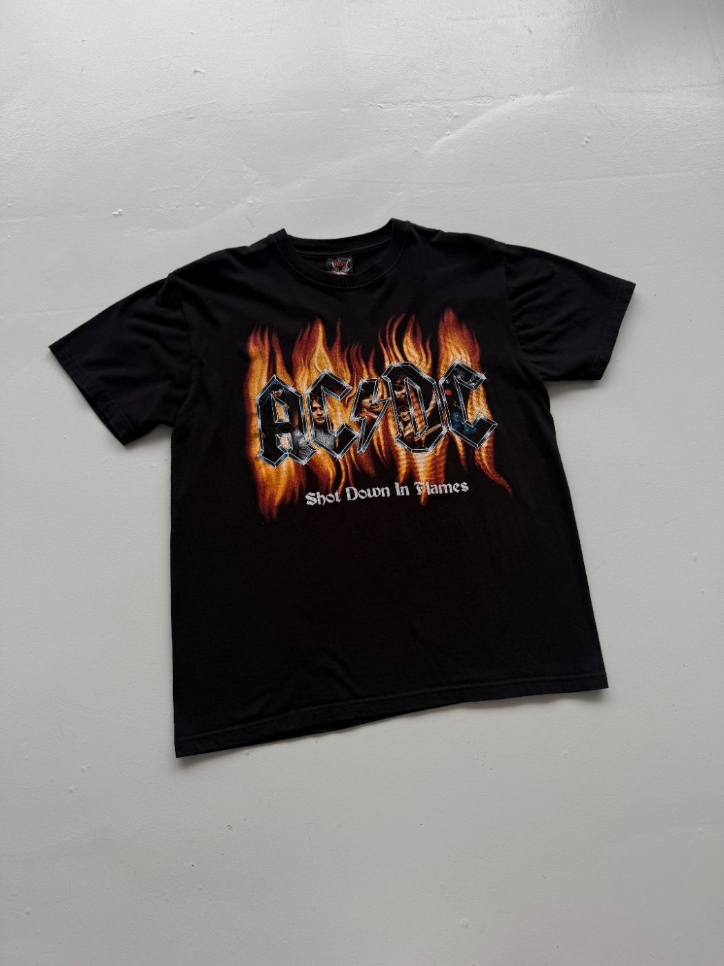 AC/DC Shot Down In Flames Hot Rock Vintage Graphic Band T-Shirt - Large