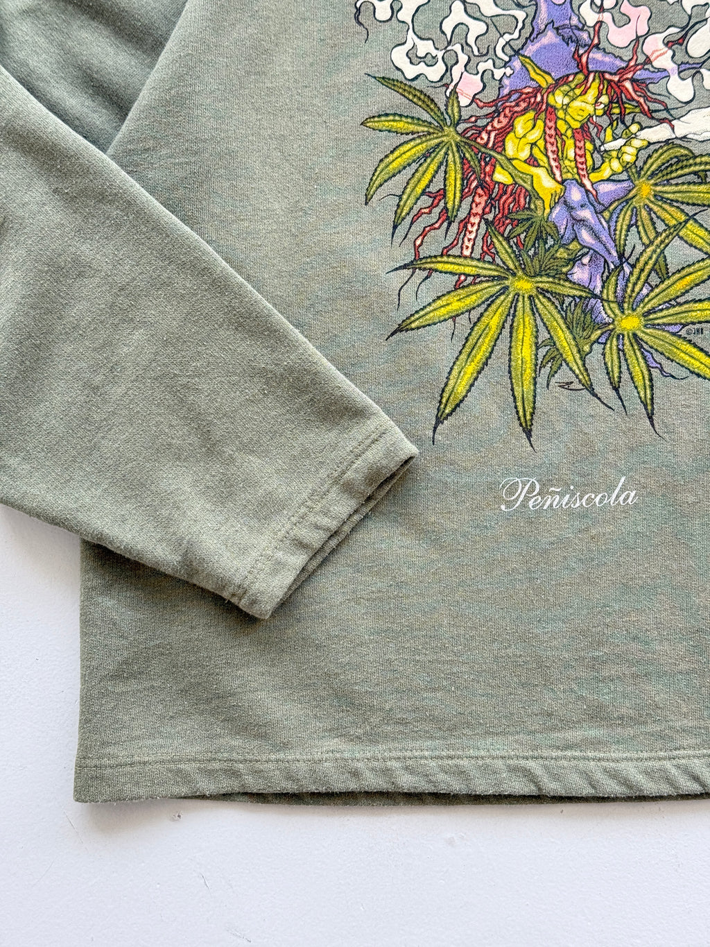 Native World Peñiscola Weed Graphic 90's Vintage Sweatshirt - XS