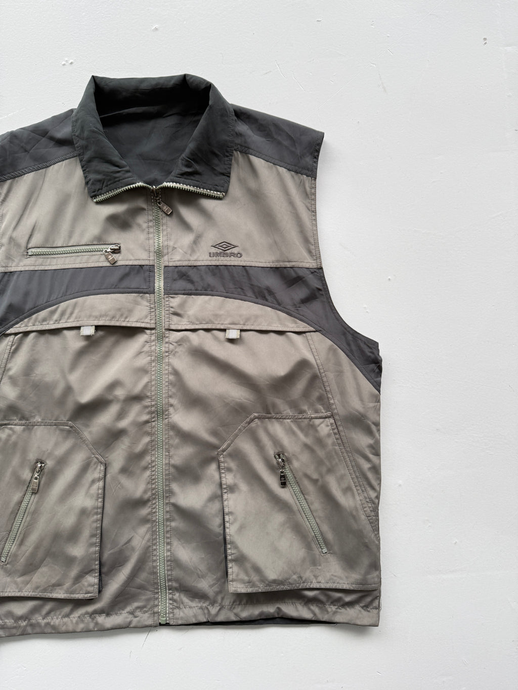 Grey Reversible Umbro 00's Vintage Y2K Utility Vest - XL