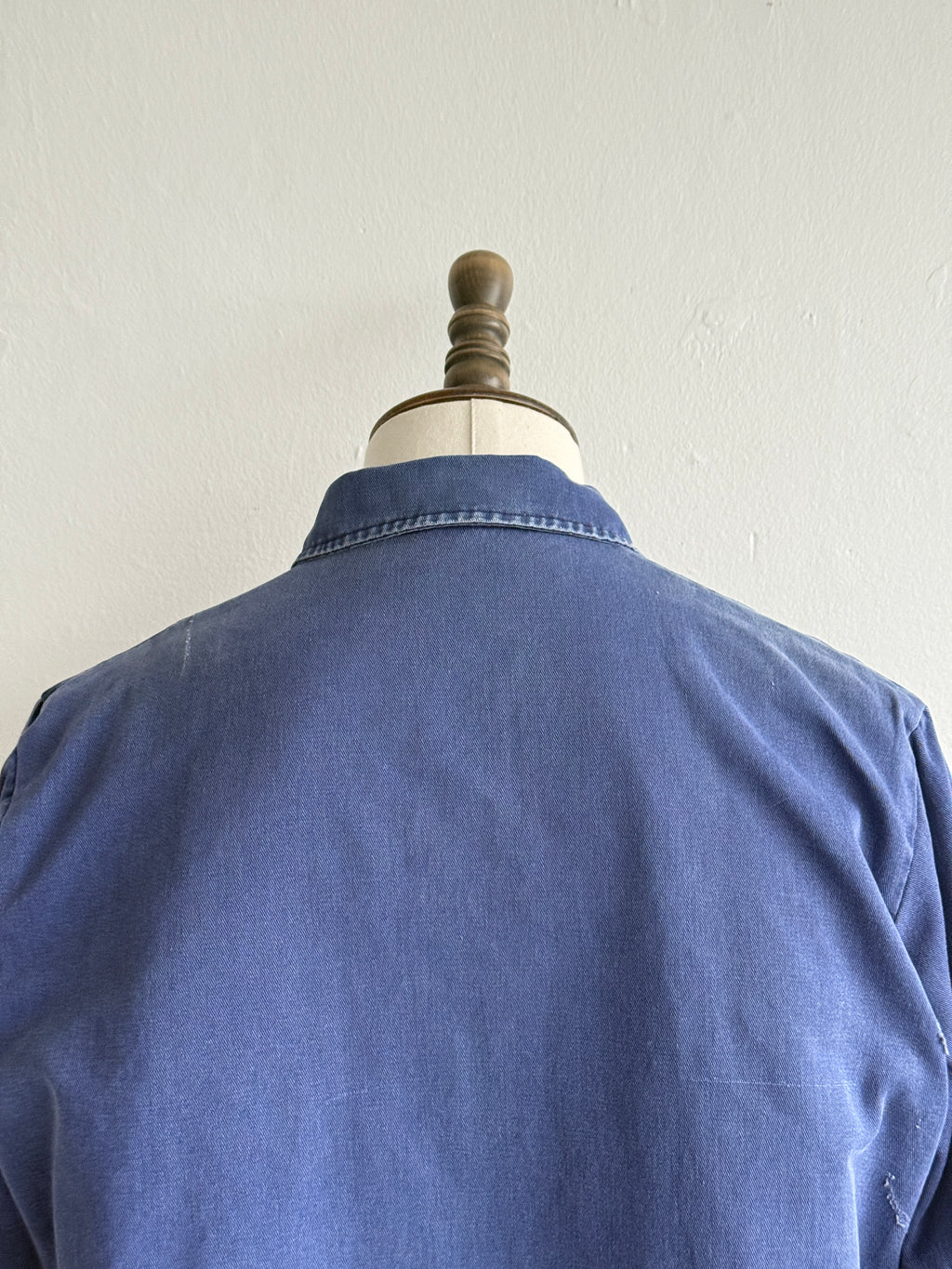 Thrashed Blue French 80's Vintage Workwear Chore Jacket CH562 - Medium