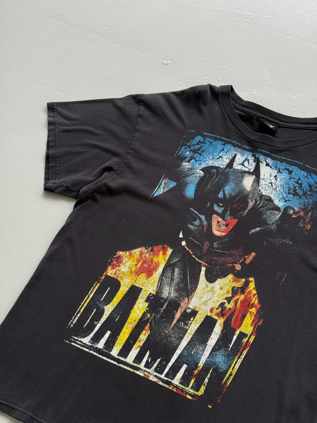 Batman The Dark Knight Rises Vintage Graphic Film T-Shirt - Large