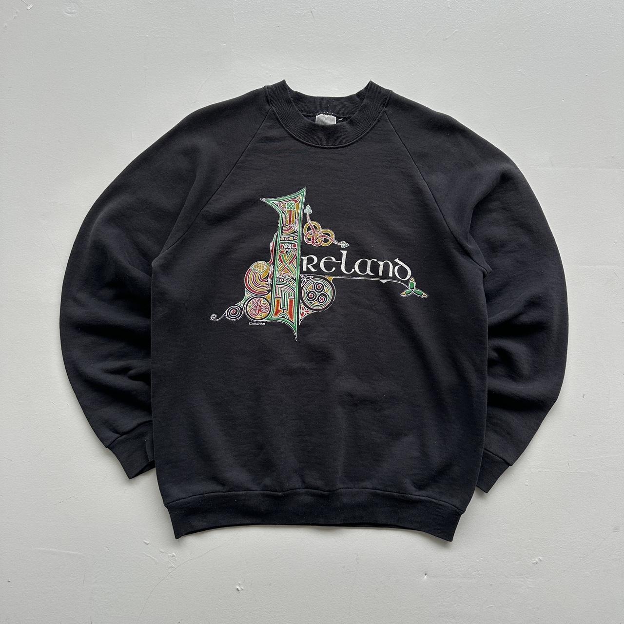 Black Ireland Raglan 80s Vintage Graphic Sweatshirt - Medium