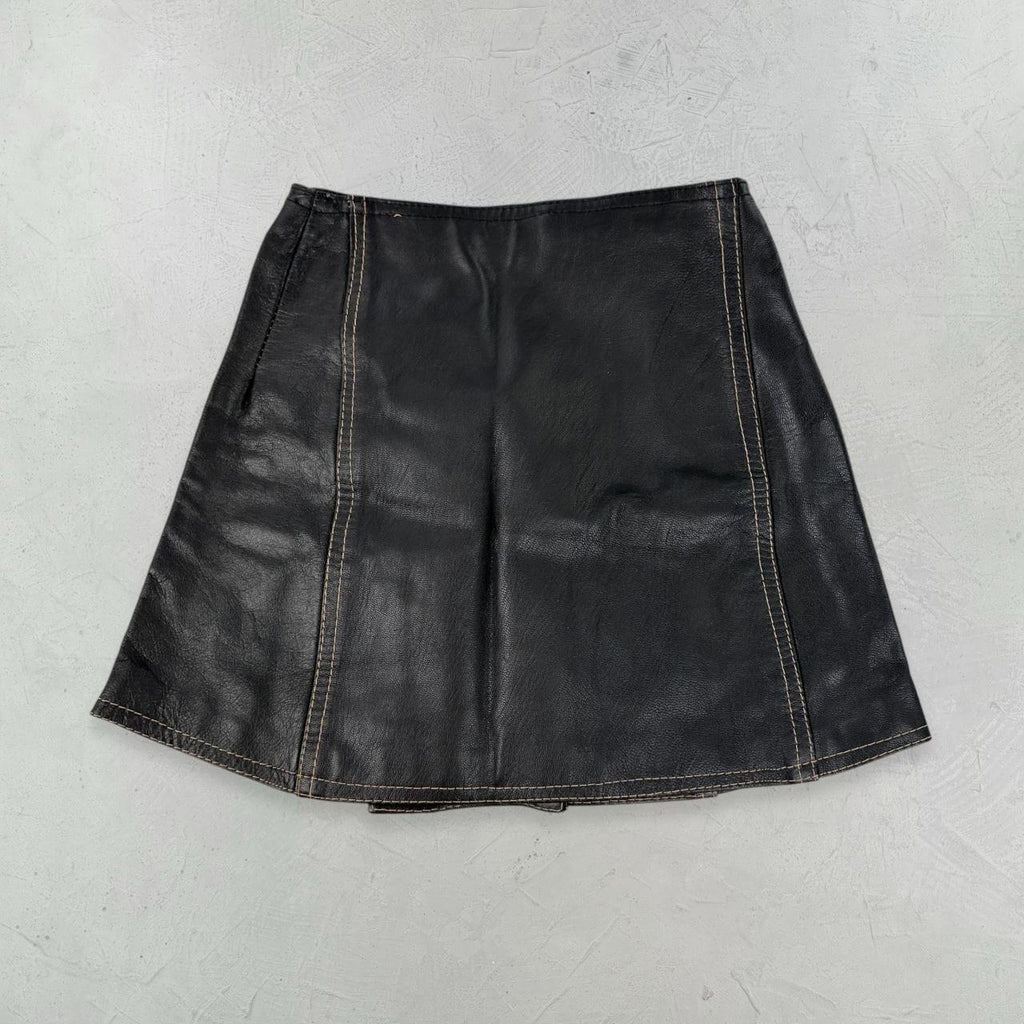 Womens Y2K Pleather Mini Skirt - 22” x 15” XXS Size 4