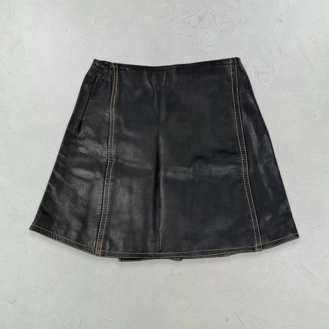 Womens Y2K Pleather Mini Skirt - 22” x 15” XXS Size 4