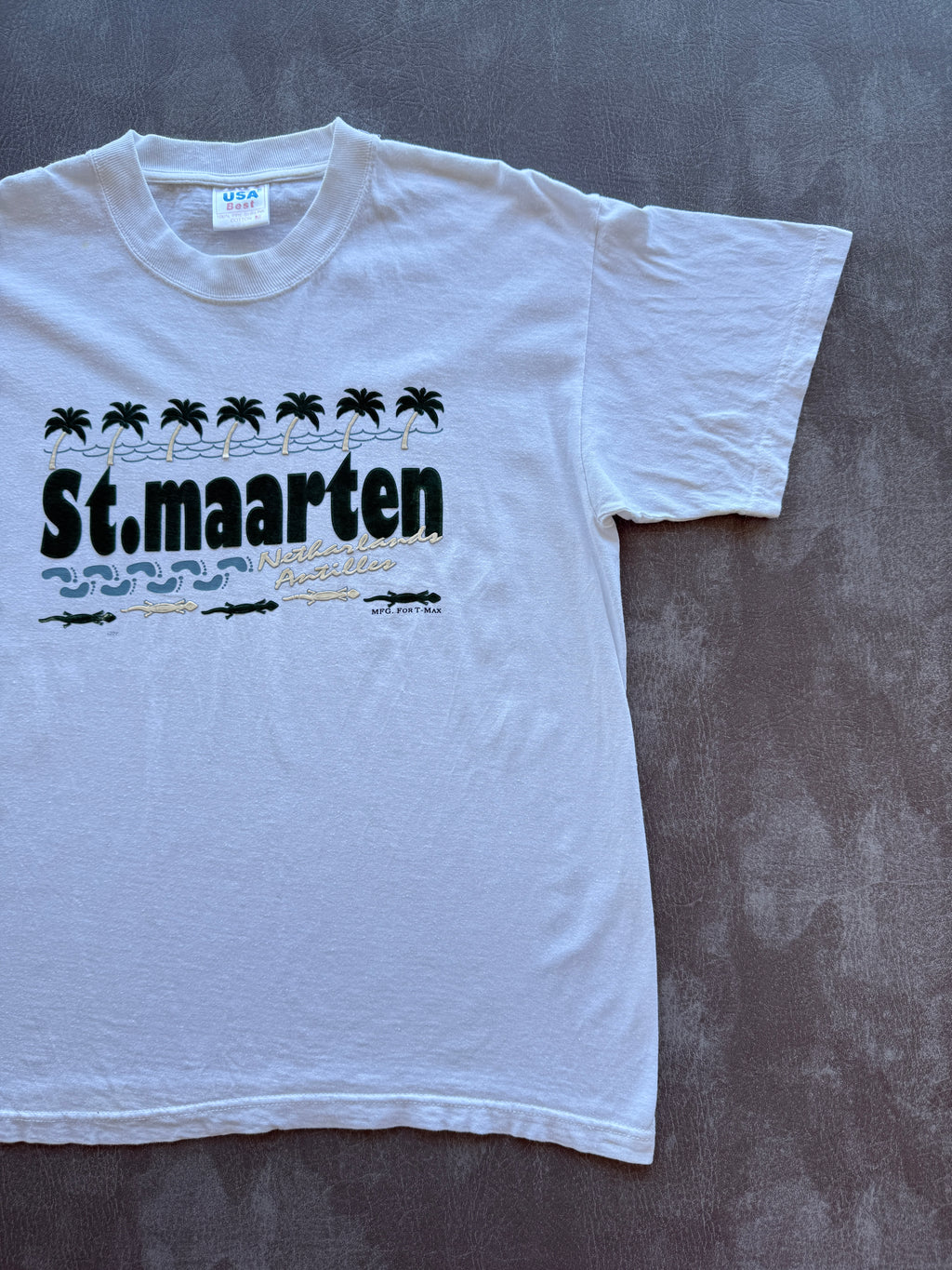 White St. Maarten Netherlands Antilles 90's Vintage Tourist Graphic T-Shirt - Me