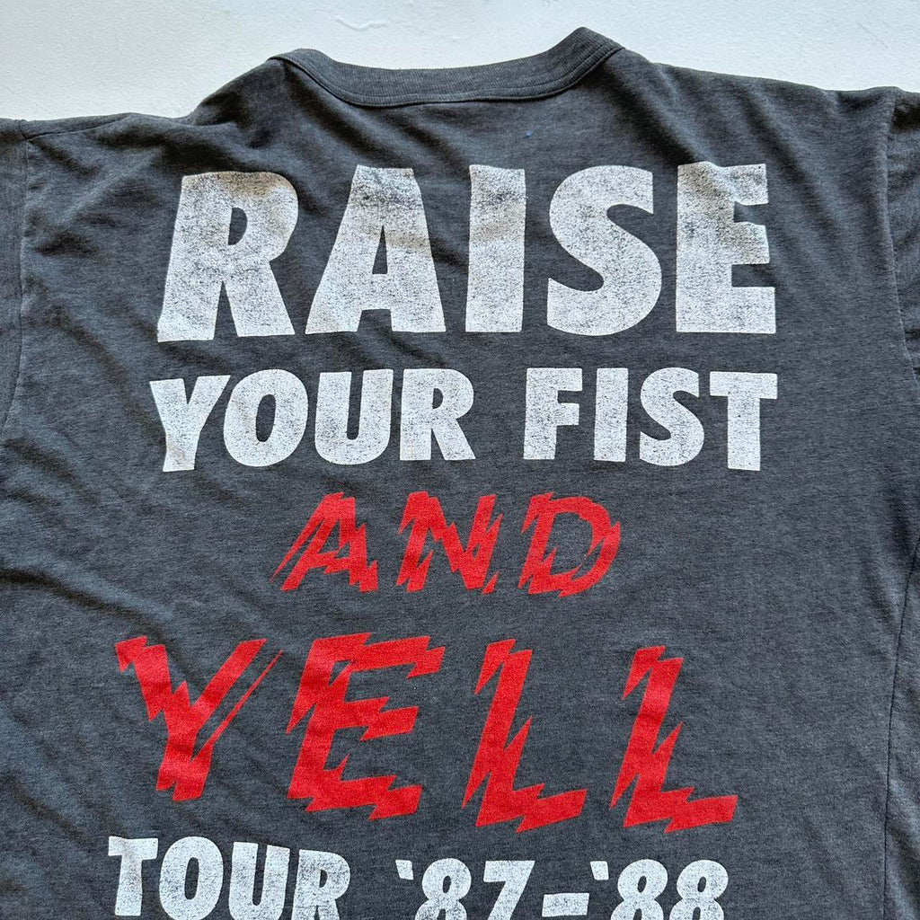 Alice Cooper "Raise Your Fist and Yell" 1987/88 Vintage T-shirt - Medium