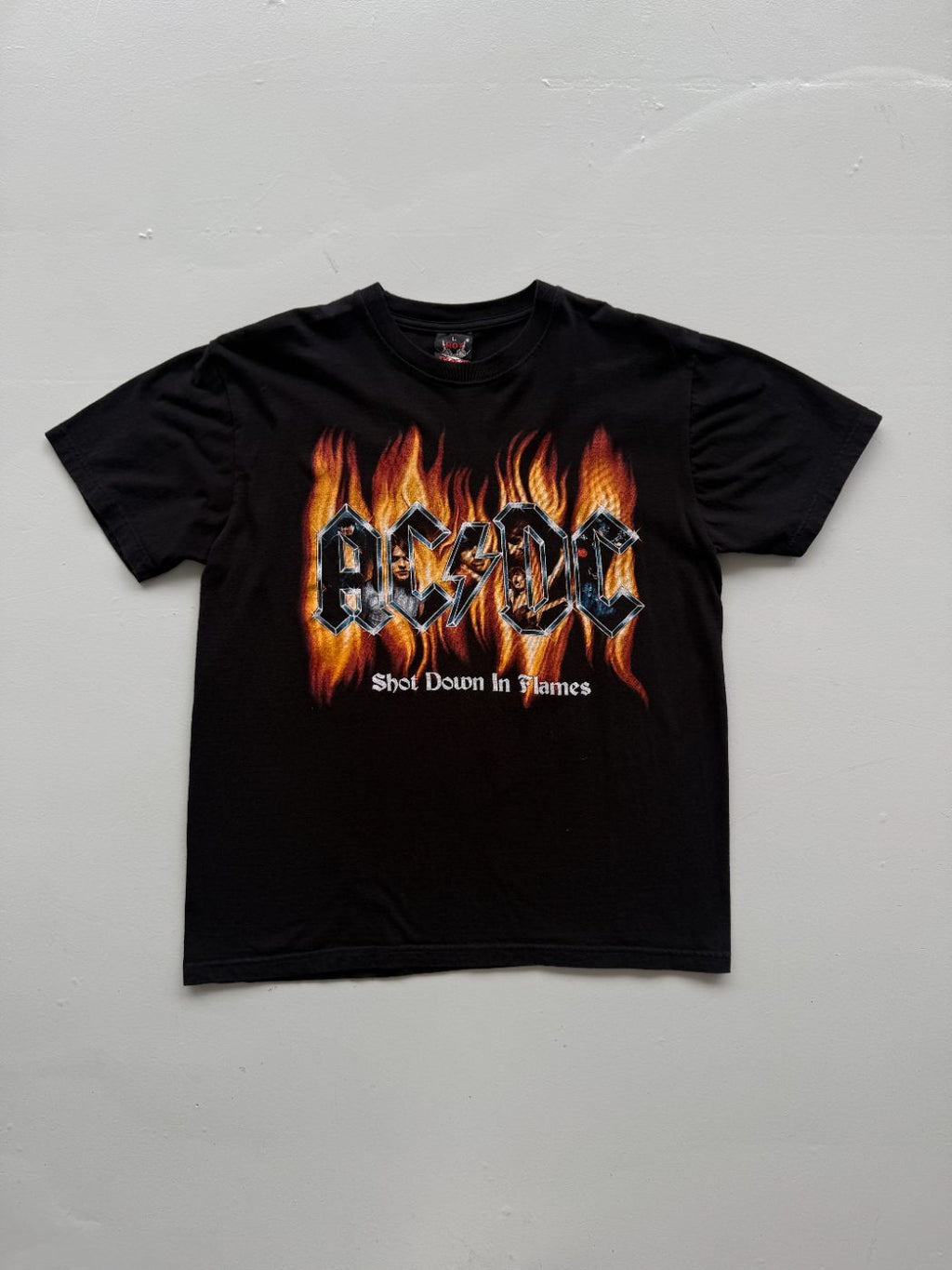 AC/DC Shot Down In Flames Hot Rock Vintage Graphic Band T-Shirt - Large