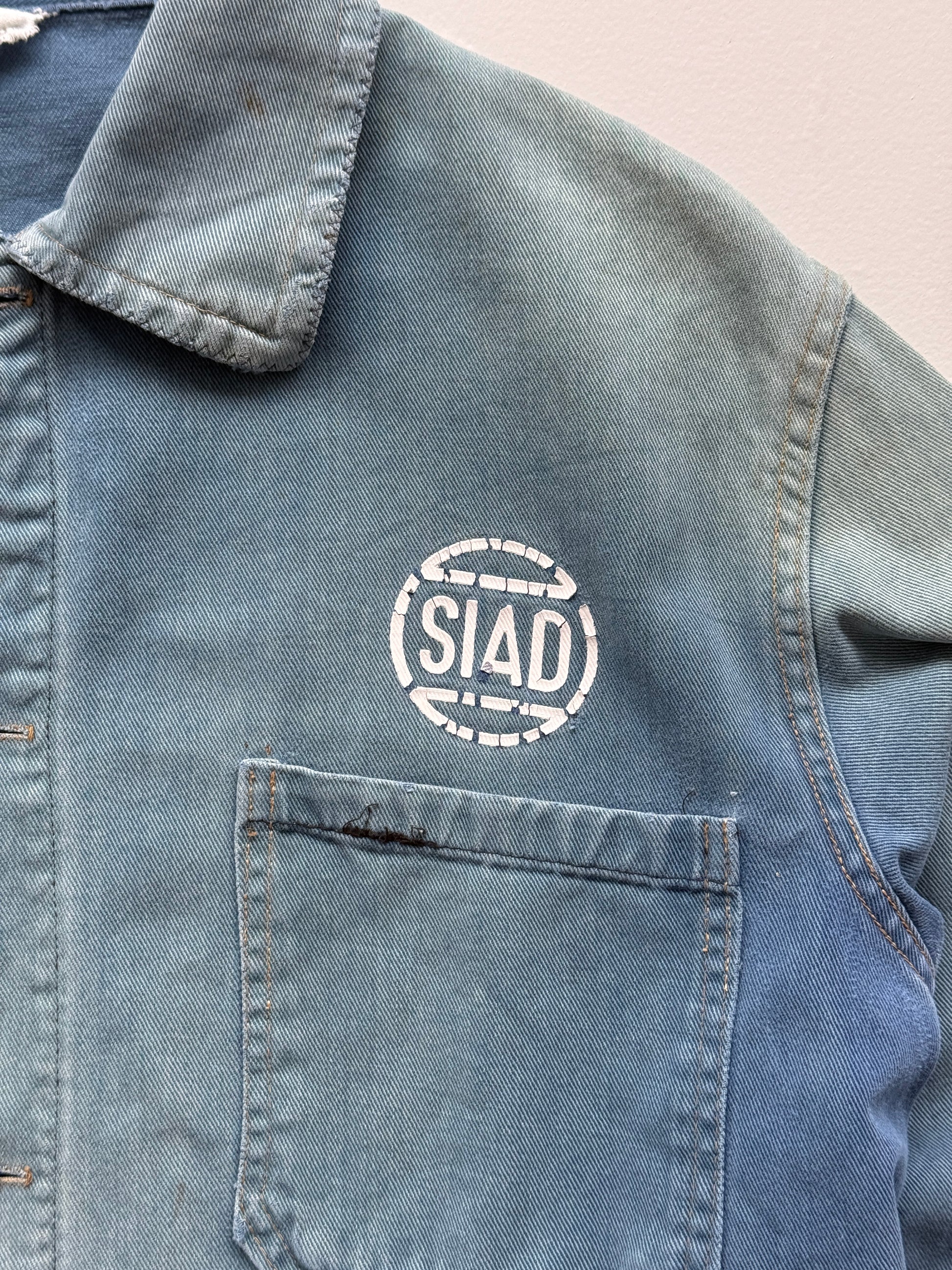 Thrashed Faded Blue Chore Jacket 70's Vintage French Workwear CH156 - Medium