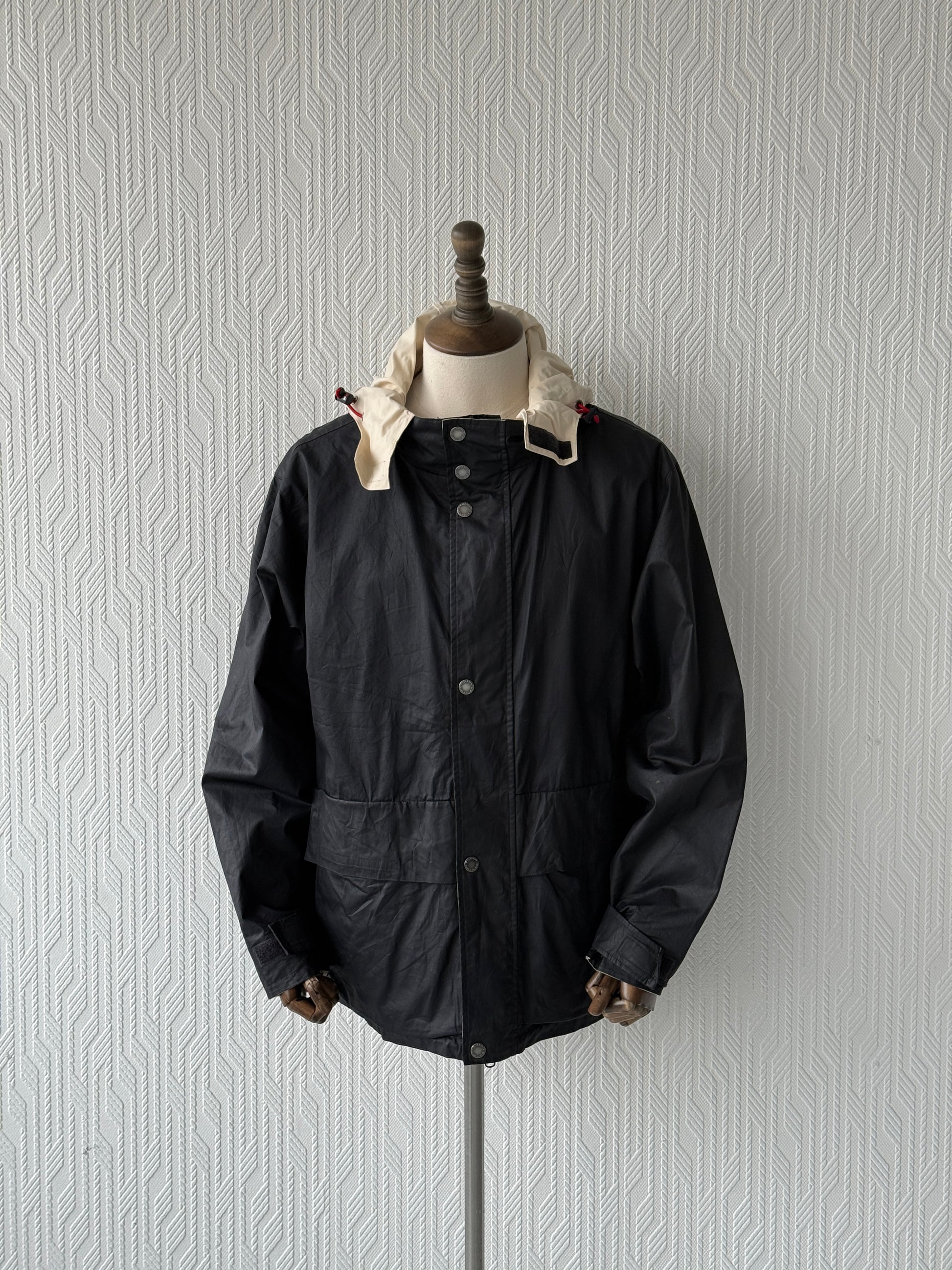 Black / Cream Reversible Tommy Hilfiger 00's Vintage Deck Jacket - Large