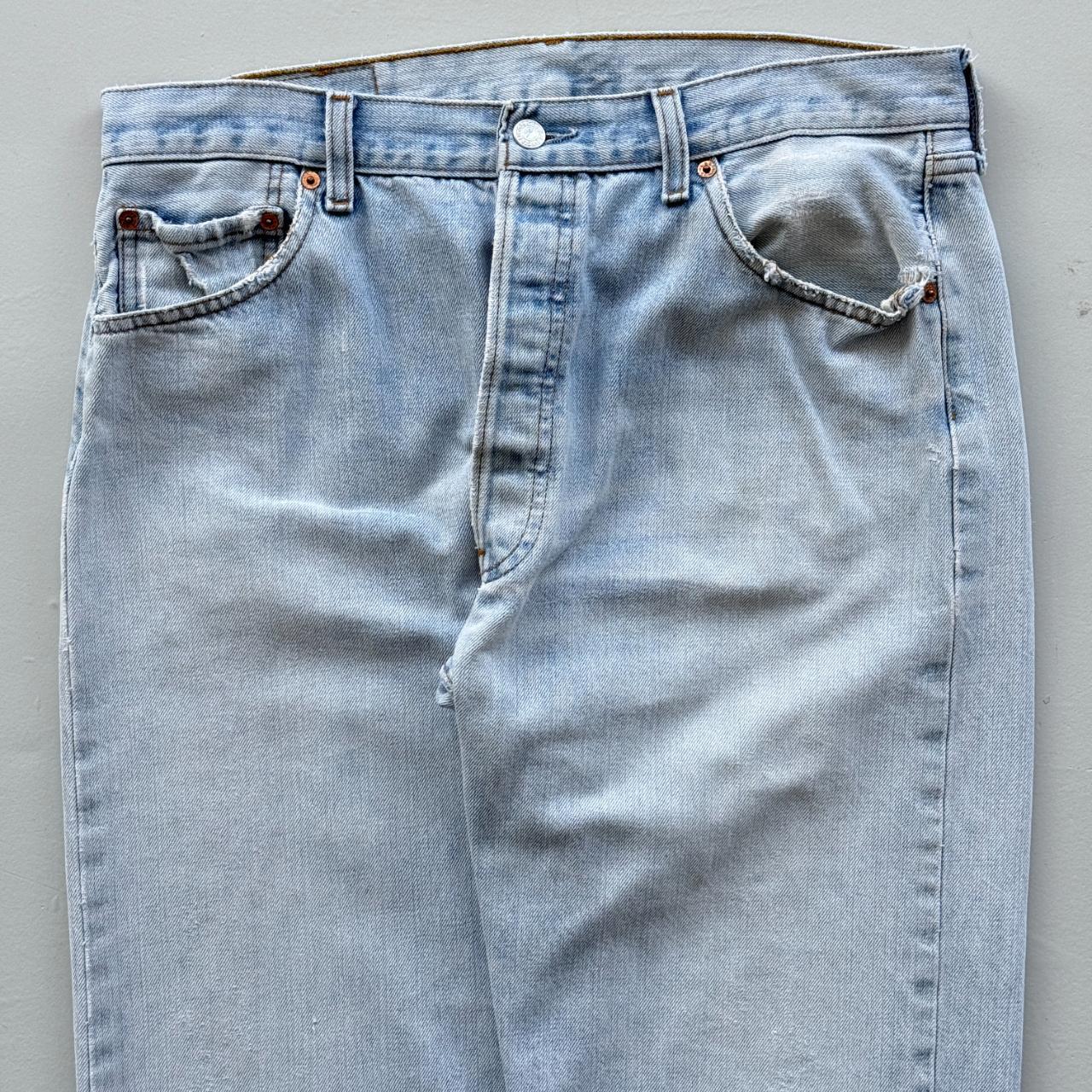 Light Blue Levi's 501 Denim Straight Leg 90's Vintage Jeans - 33” x 30”