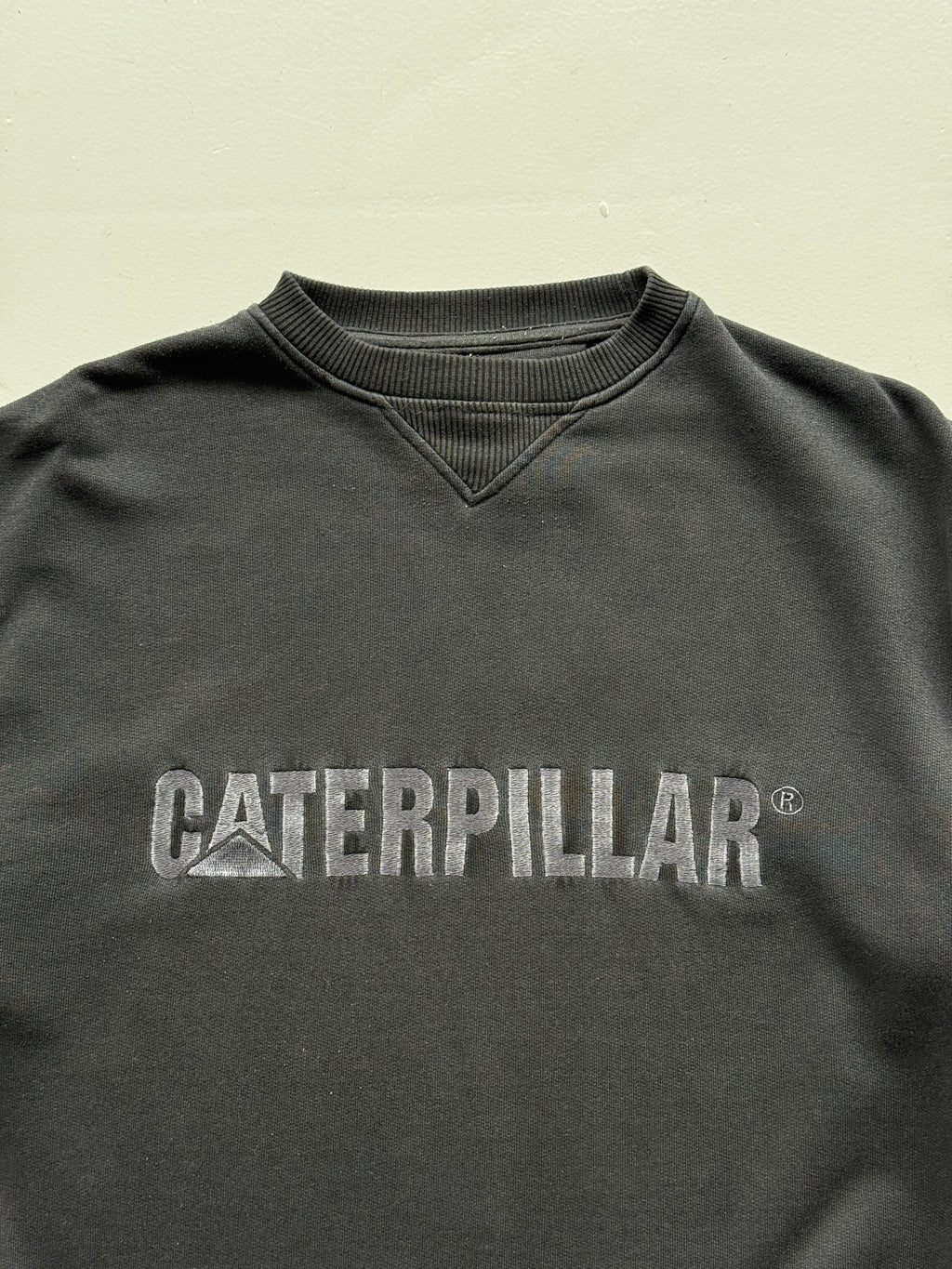 Caterpillar CAT Black Embroidered 90's Vintage Sweatshirt - Medium