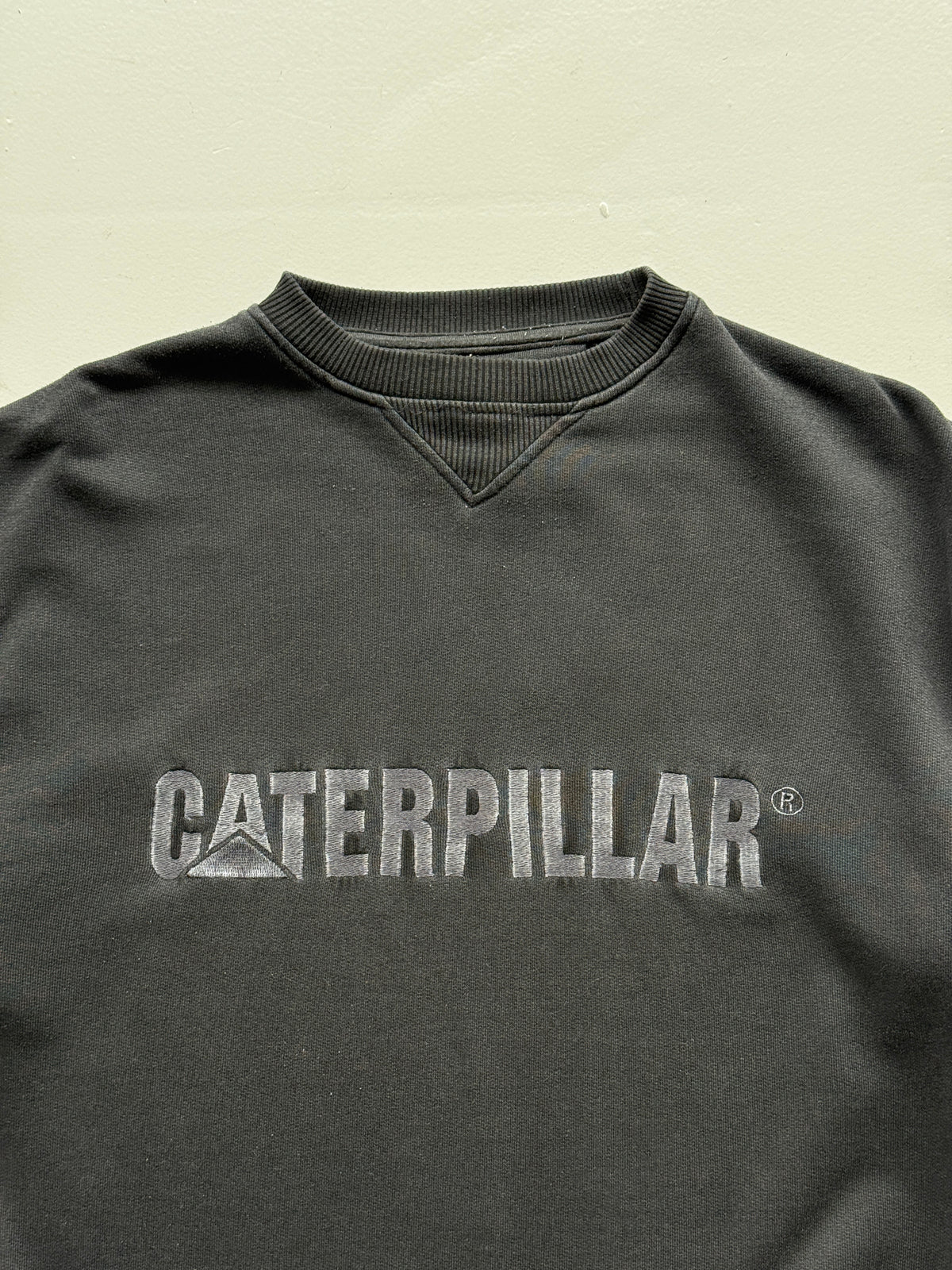 Caterpillar CAT Black Embroidered 90's Vintage Sweatshirt - Medium