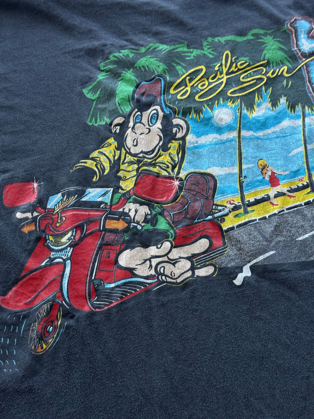Black Pacific Sun Waikiki Monkey Scooter 90's Vintage Graphic T-Shirt - Large