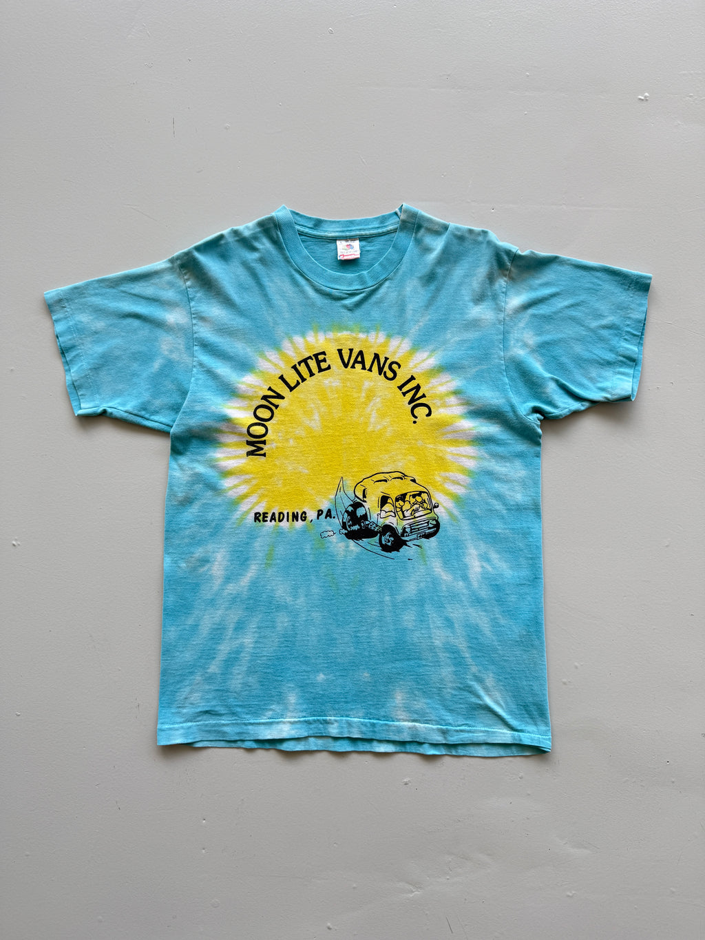 Blue Tie-Dye 90's Vintage Tourist Graphic Single Stitch T-Shirt - Medium
