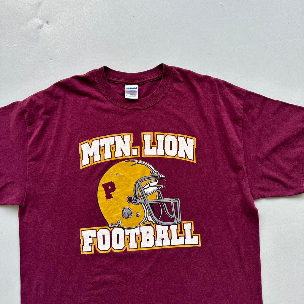 Burgundy Red Mountain Lion Football American Sports 00s Vintage T-shirt - XL