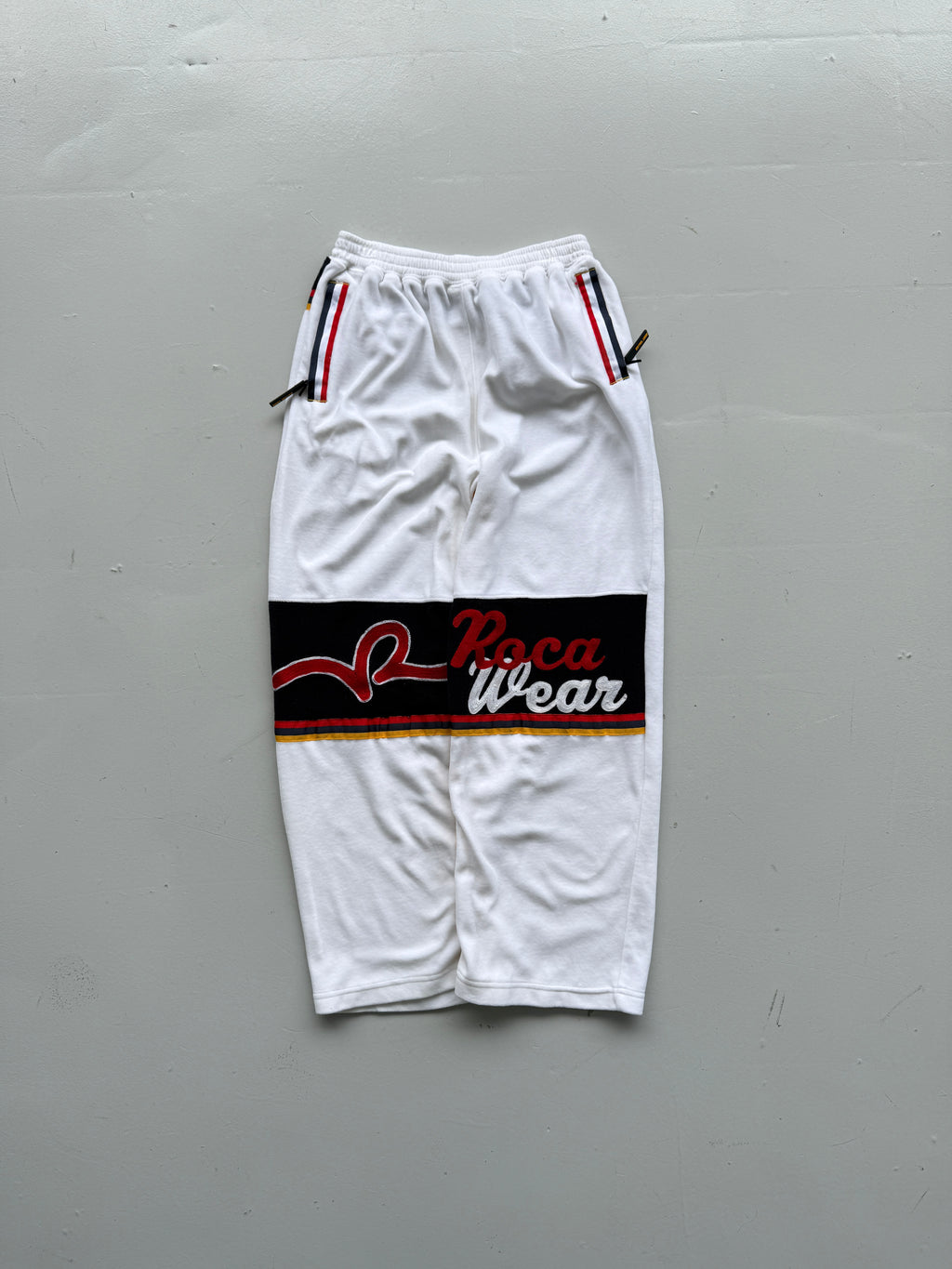 White Rocawear 00's Vintage Y2K Velvet Sweat Pants - Medium
