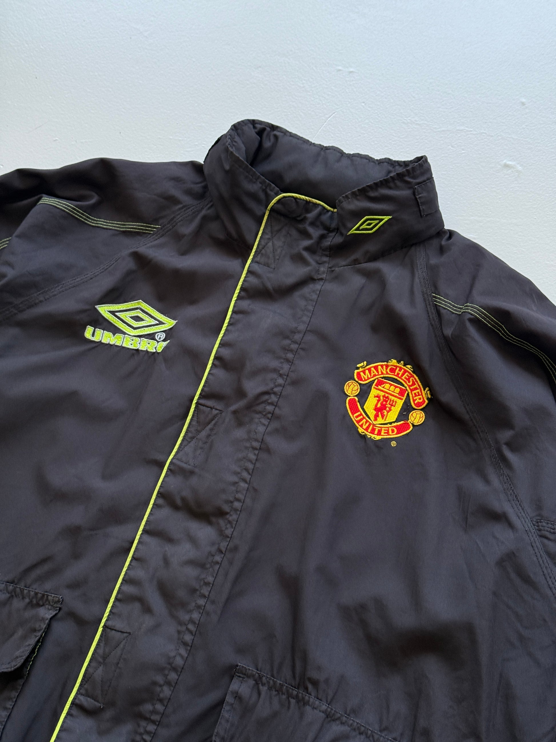 Umbro Manchester United Sharp 90's Vintage Windbreaker Jacket - Large