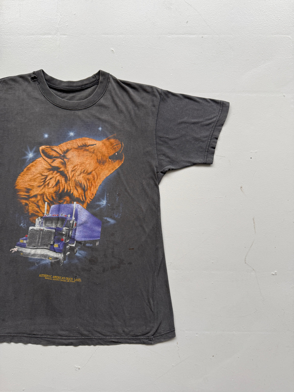Faded Wolf & Truck 90's Vintage Graphic T-Shirt - Medium