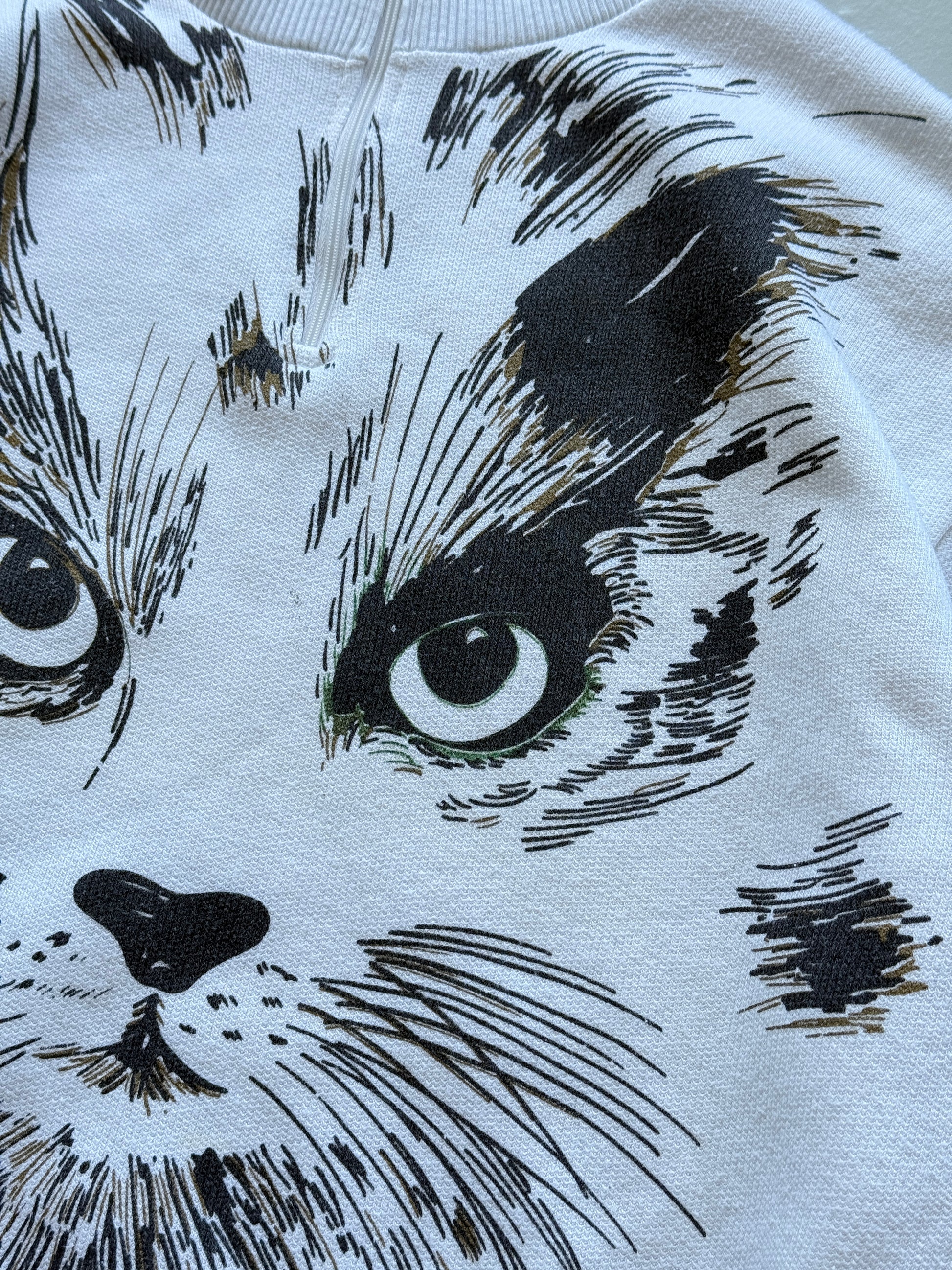 White Cat Graphic 80's Vintage Quarter Zip Sweatshirt - Medium
