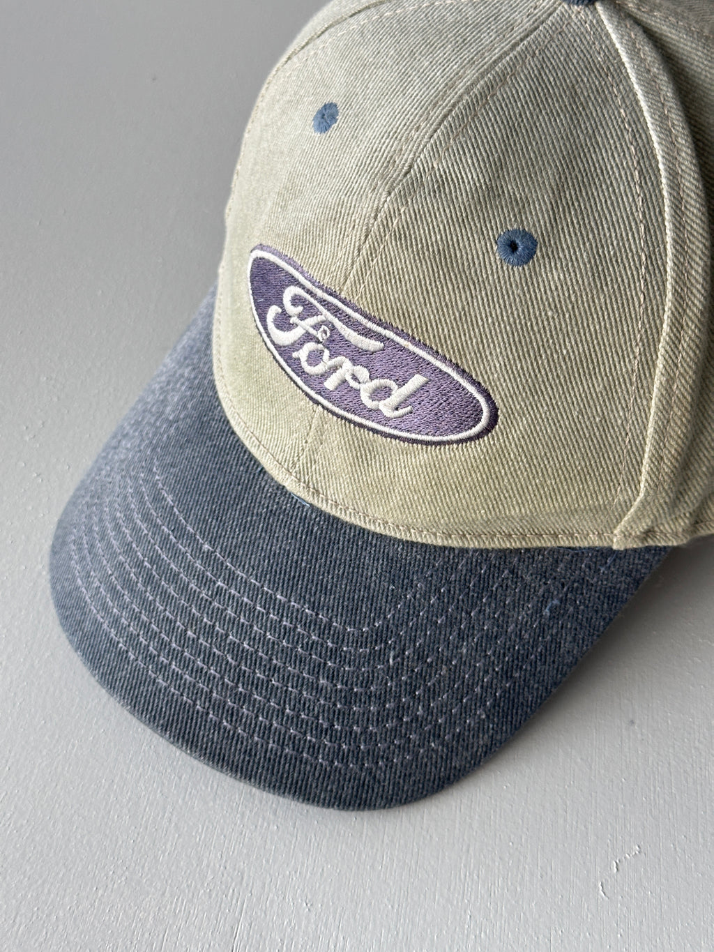Stone / Navy Ford 90's Vintage SnapBack Trucker Cap