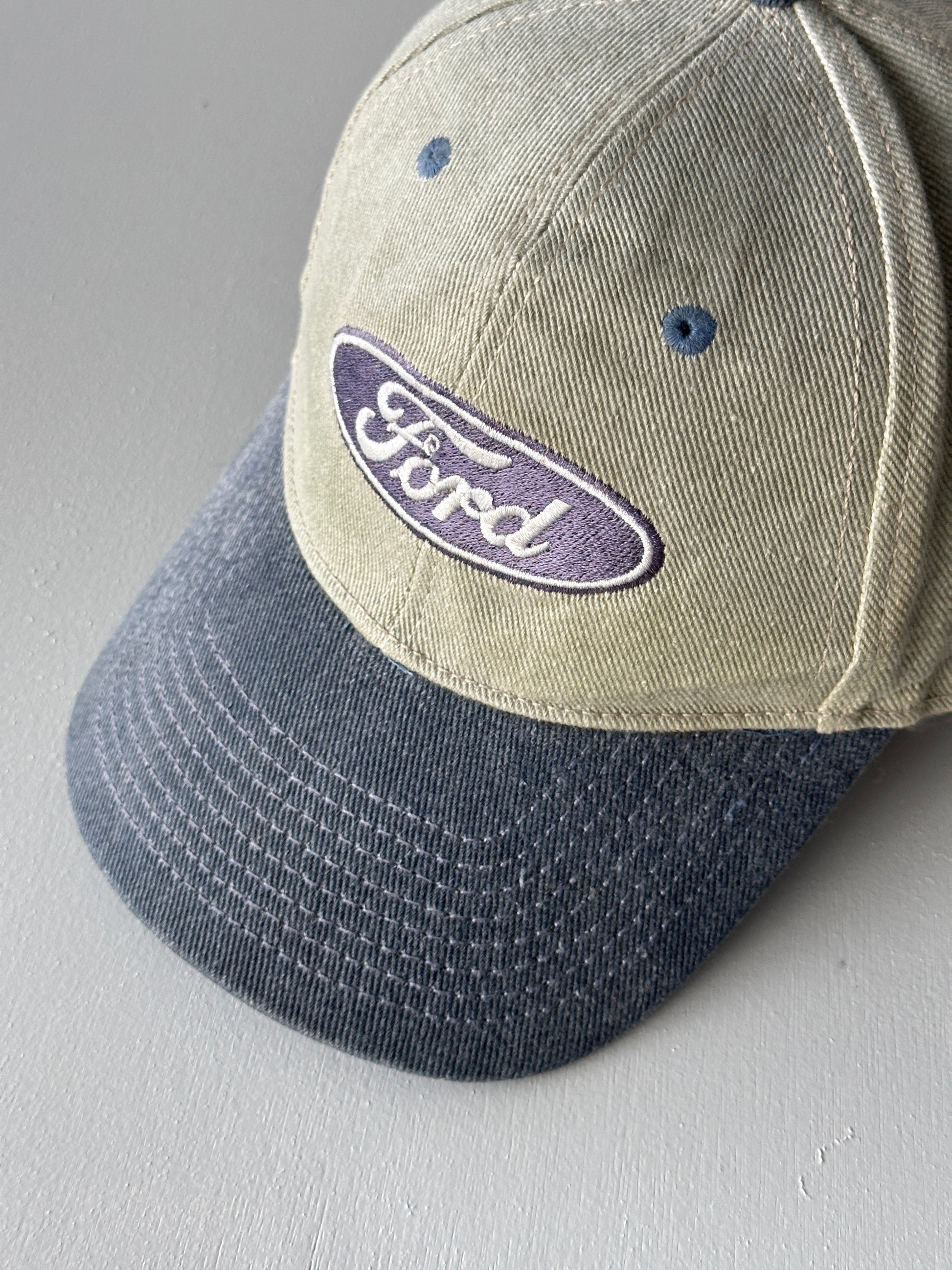Stone / Navy Ford 90's Vintage SnapBack Trucker Cap