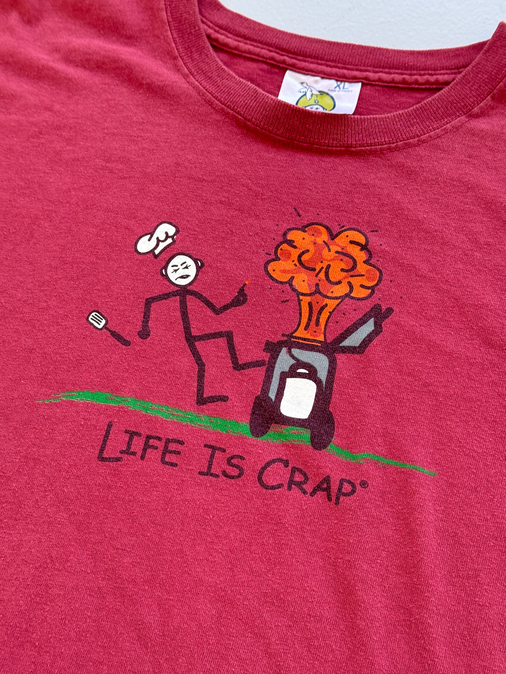 Red Life is Crap 00's Vintage Funny Slogan Graphic T-Shirt - XL