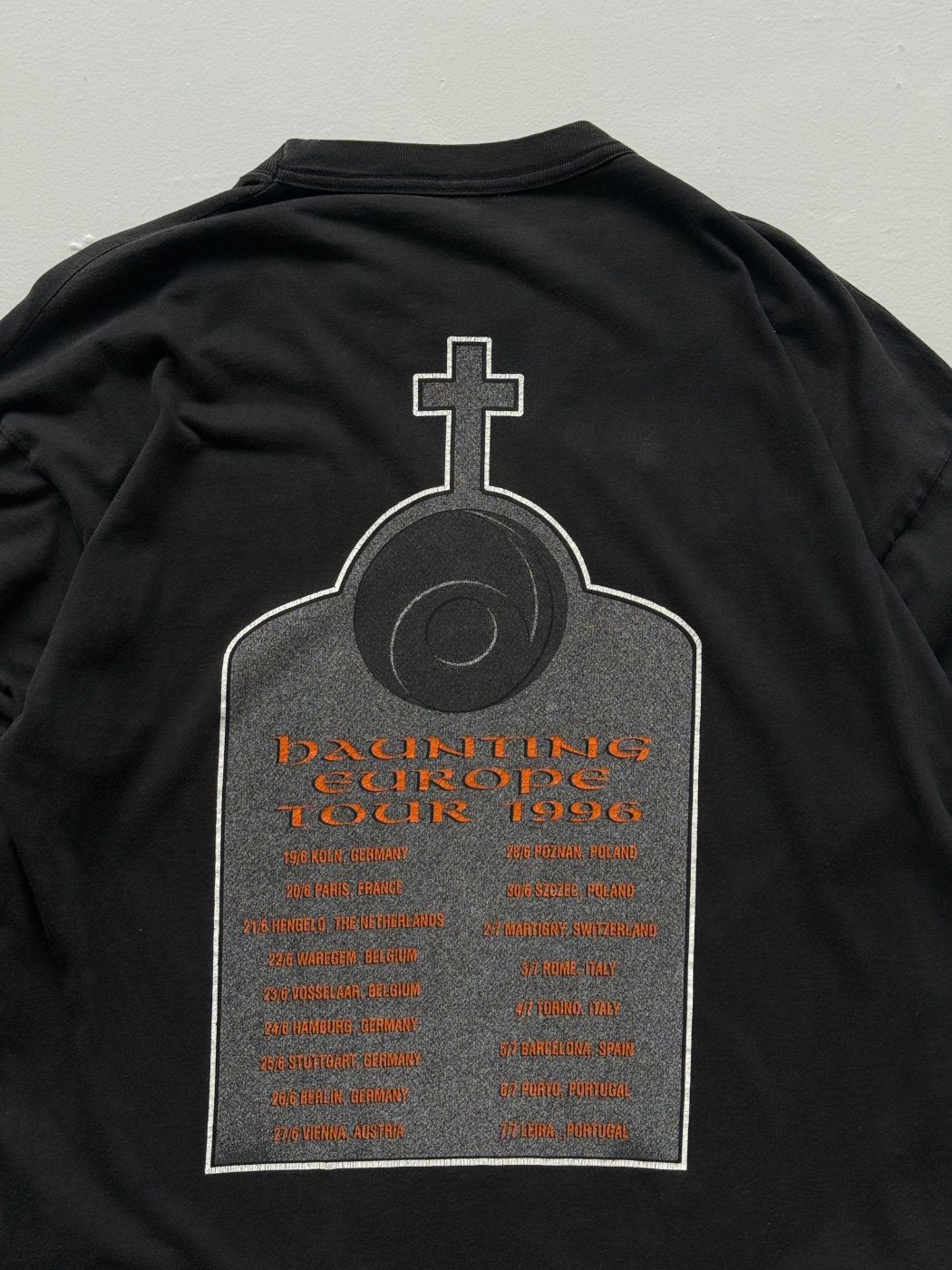 Six Feet Under Haunting Europe Tour 1996 Vintage Long Sleeve Band T-Shirt - Larg