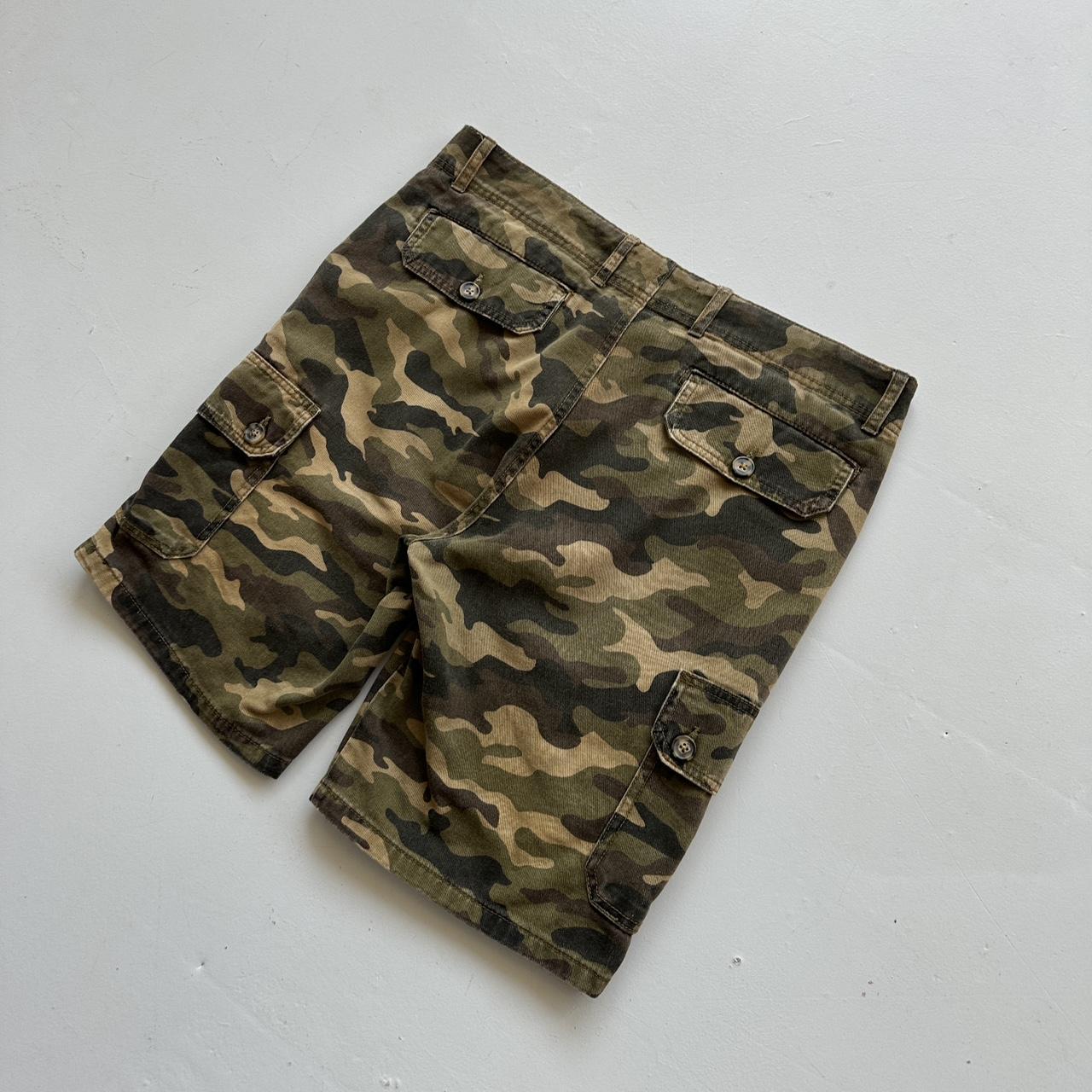 Y2K Khaki 00s Camouflage Shorts - 36"