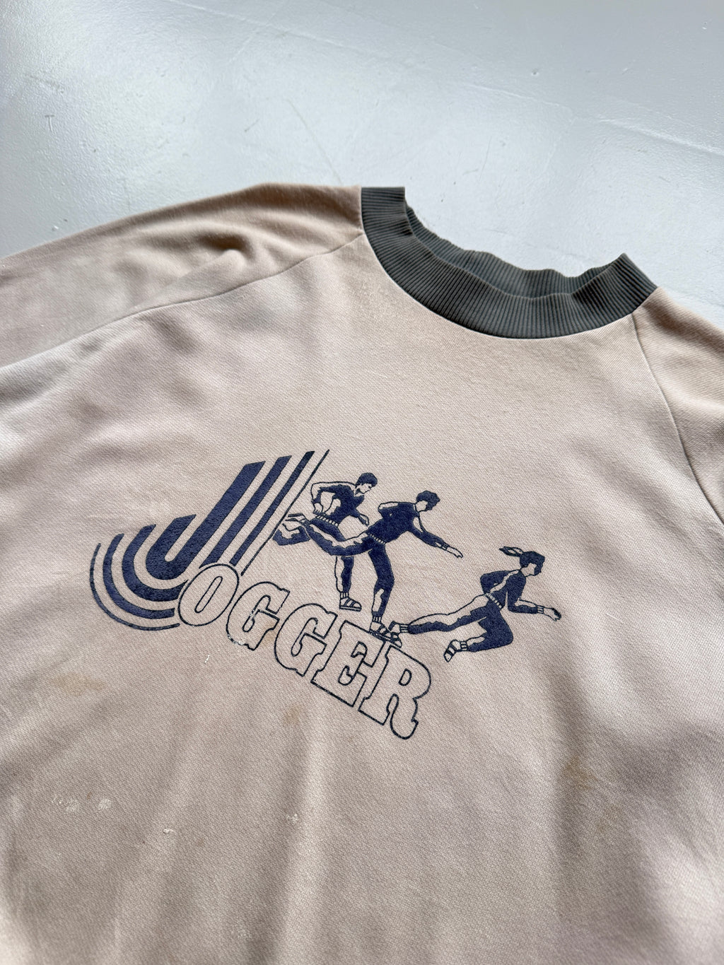 Cream Jogger 80's Vintage French Graphic Sweatshirt Jumper - Medium
