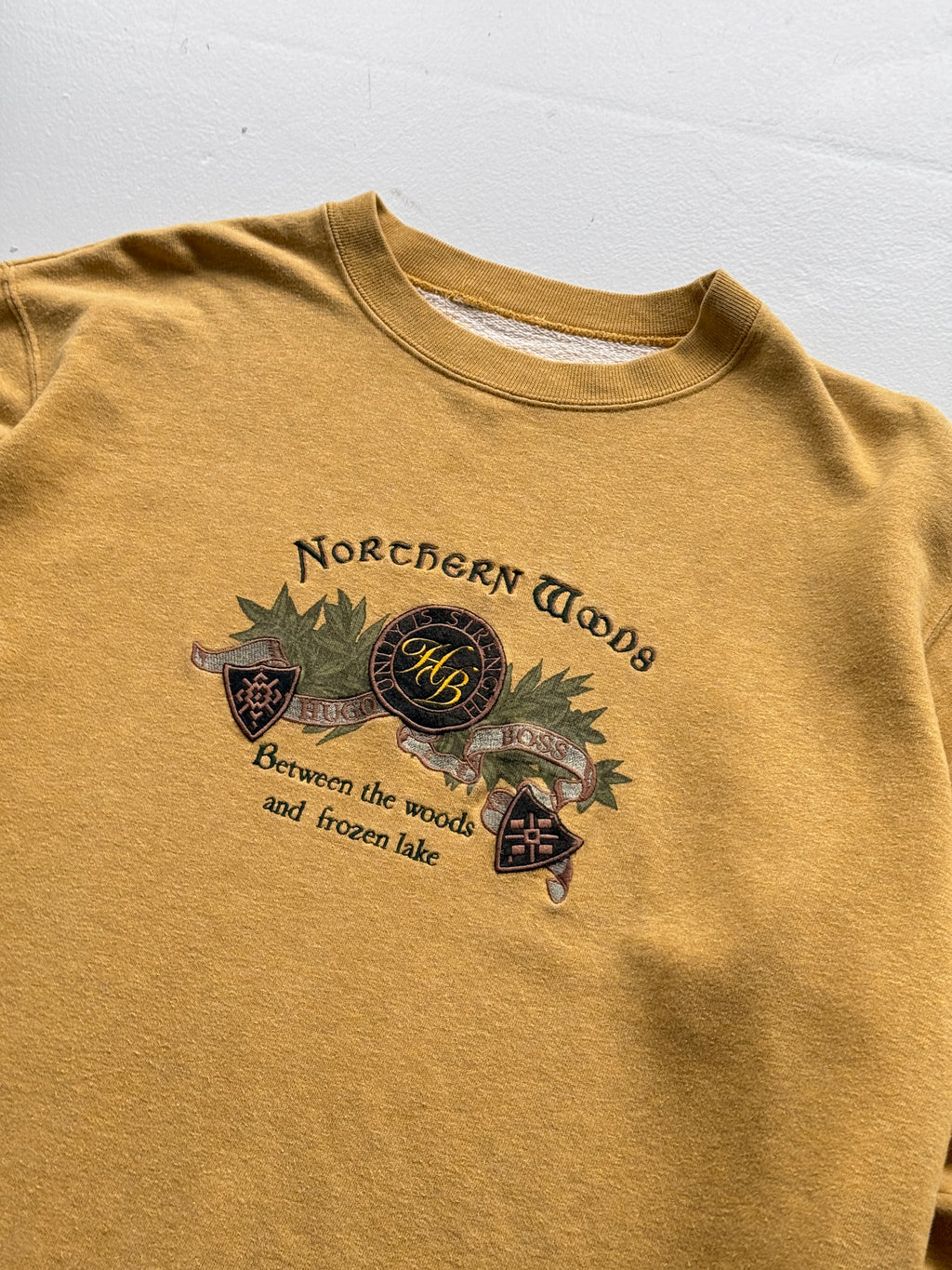 Hugo Boss Northern Woods 90's Vintage Sweatshirt - Medium