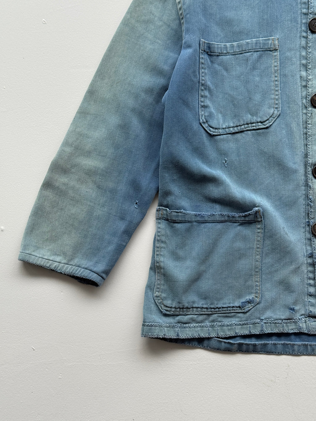 Thrashed Faded Blue Chore Jacket 70's Vintage French Workwear CH156 - Medium