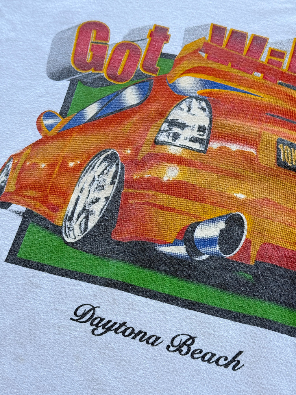 White Got Wings? Daytona Beach Y2K Vintage Car Graphic T-Shirt - XL