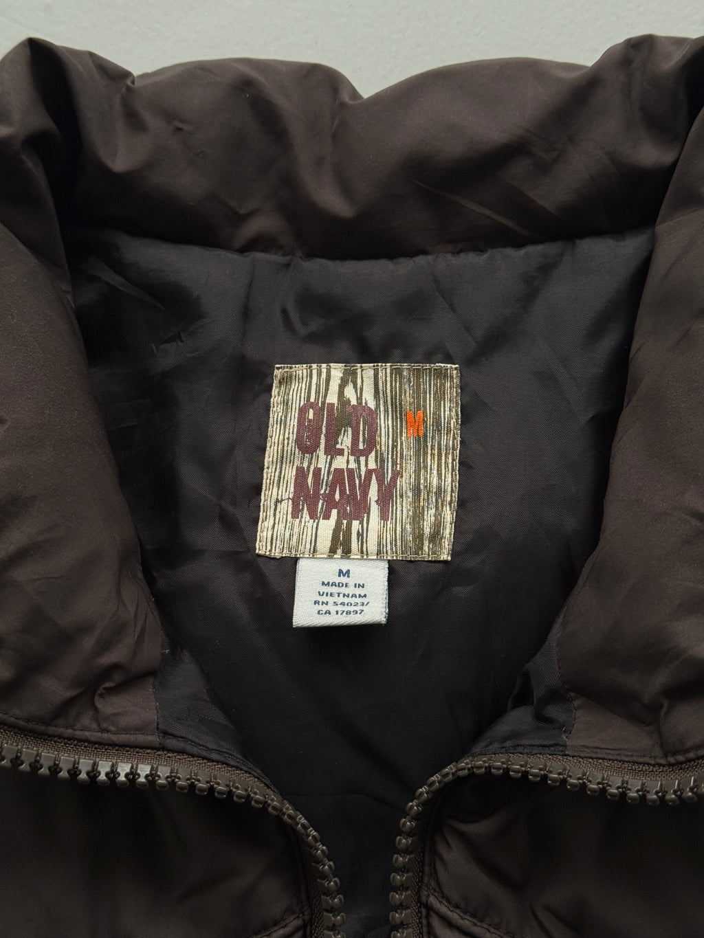Brown Old Navy 00's Vintage Insulated Puffer Vest - Medium