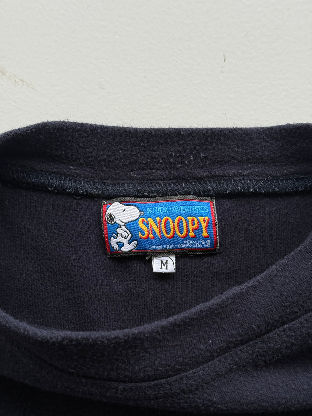 Studio Aventures Snoopy Peanuts 90's Vintage Sweatshirt - Medium