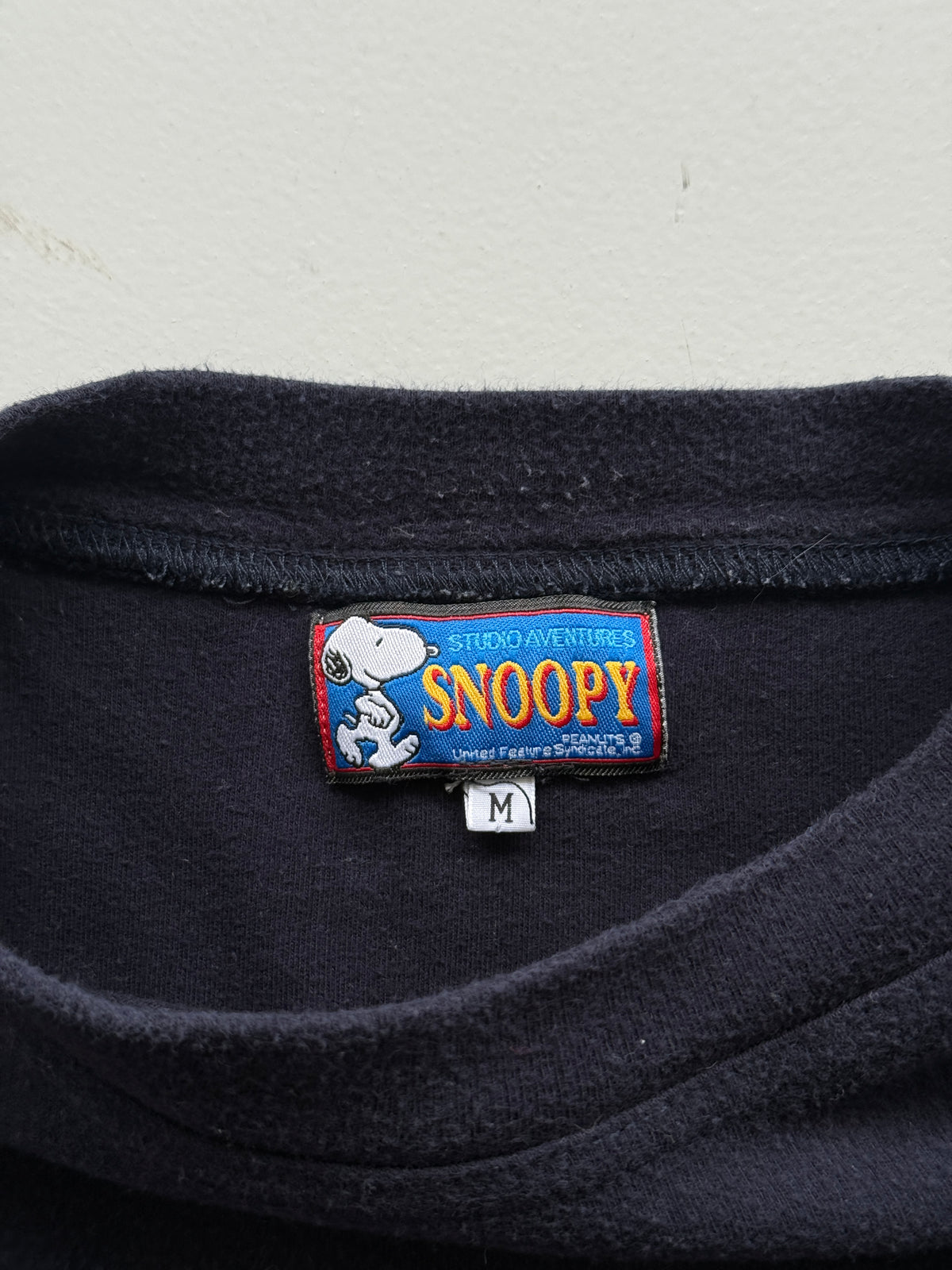 Studio Aventures Snoopy Peanuts 90's Vintage Sweatshirt - Medium