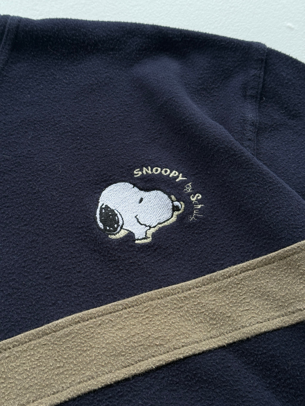 Studio Aventures Snoopy Peanuts 90's Vintage Sweatshirt - Medium