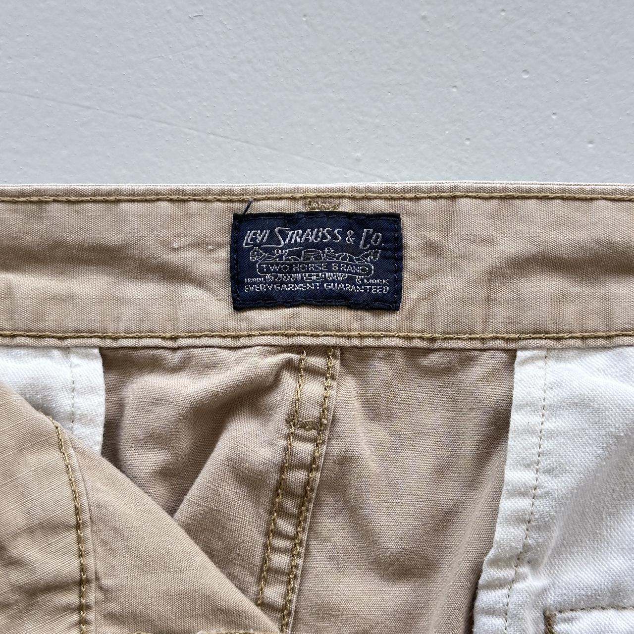 Tan Levi’s Cotton 00’s Cargo Shorts - 36"