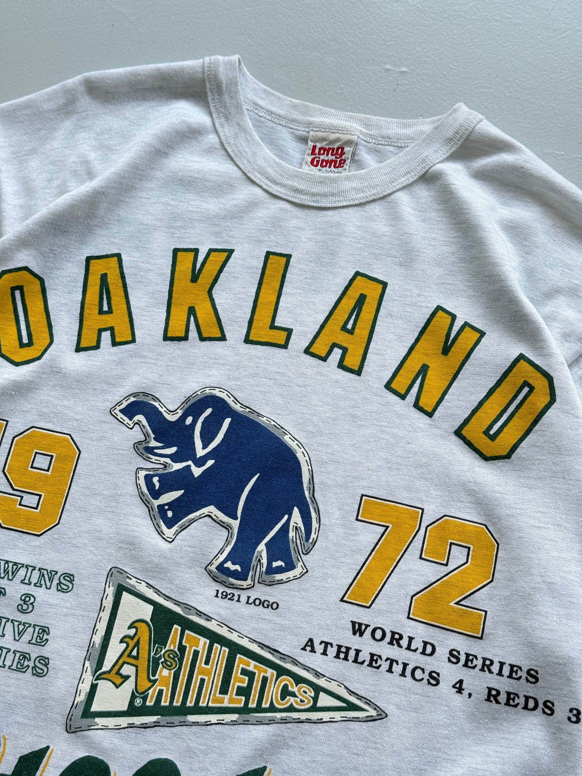 Oakland Athletics 1972 World Champions 90's Vintage Single Stitch Graphic T-Shir