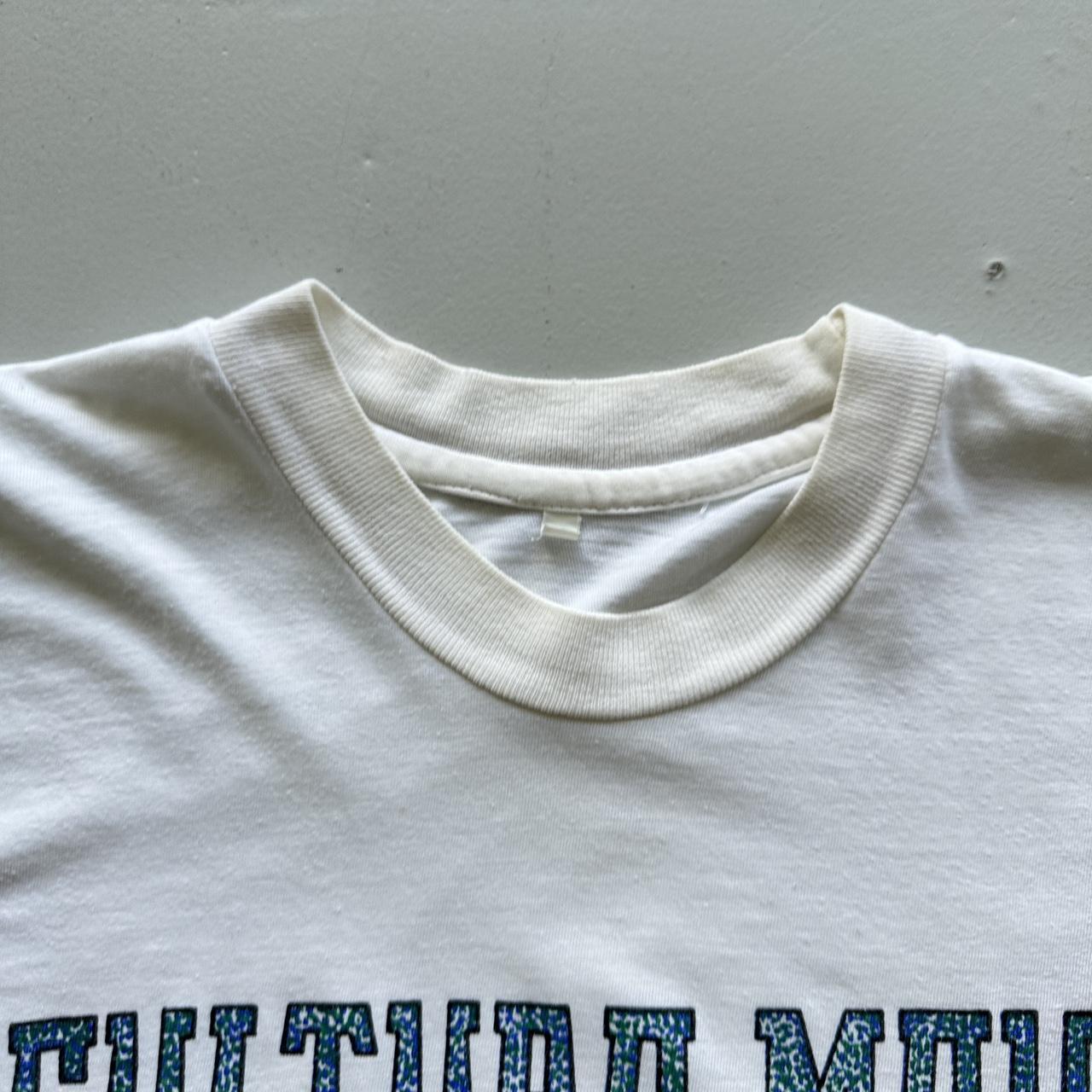 White Aztec 90s Vintage T-shirt - Small