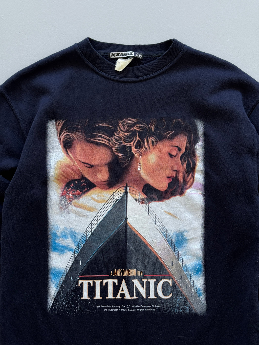Black Titanic 90's Vintage Graphic Movie Poster Sweatshirt Jumper - Small