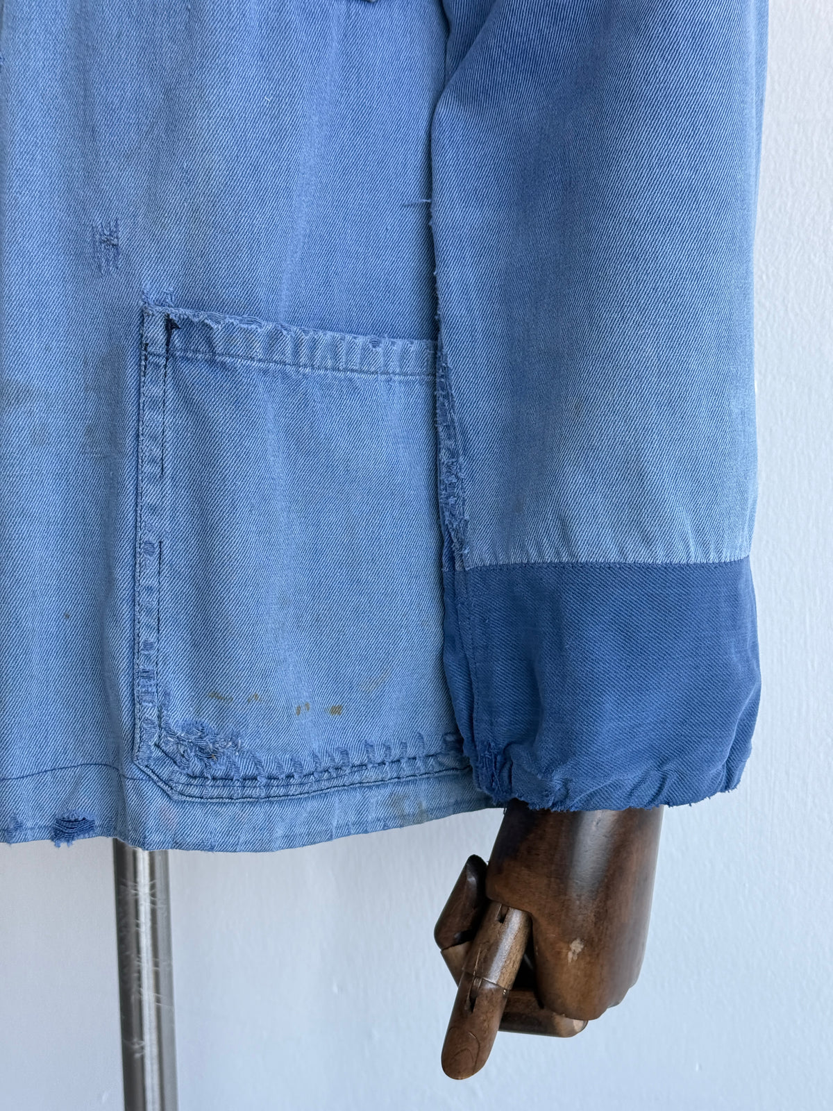 Thrashed Blue French 1950's Vintage Workwear Chore Jacket CH482 - Medium