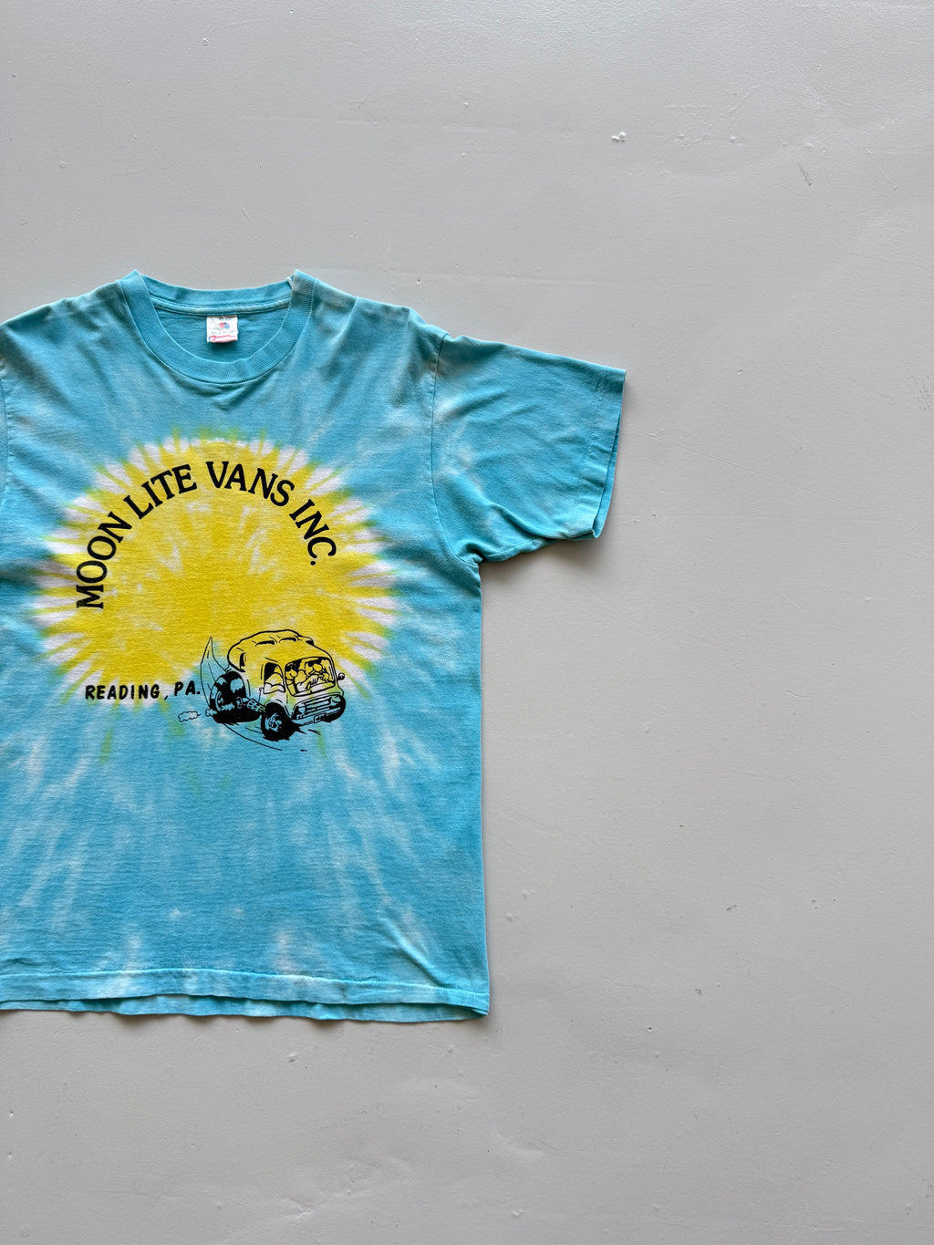 Blue Tie-Dye 90's Vintage Tourist Graphic Single Stitch T-Shirt - Medium