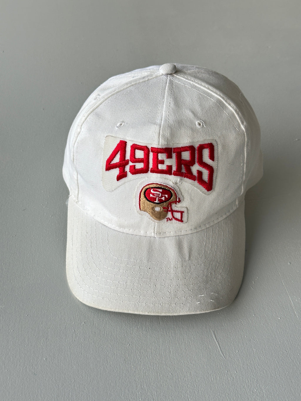 White New Era San Francisco 49ers 80's Vintage SnapBack Trucker Cap