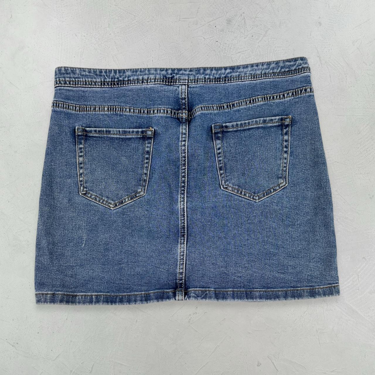 Womens Y2K Denim Mini Skirt - 32” x 15” Medium Size 10